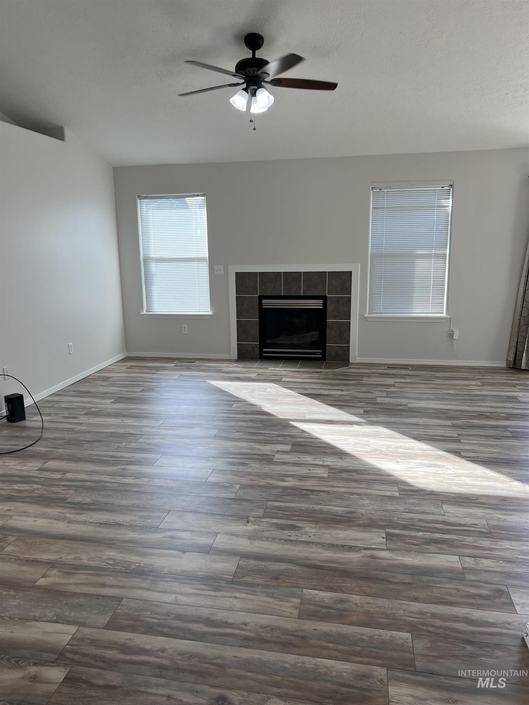 1065 E Fossilstone CT, Kuna, Idaho 83634, 3 Bedrooms, 2 Bathrooms, Residential For Sale, Price $415,000,MLS 98978990