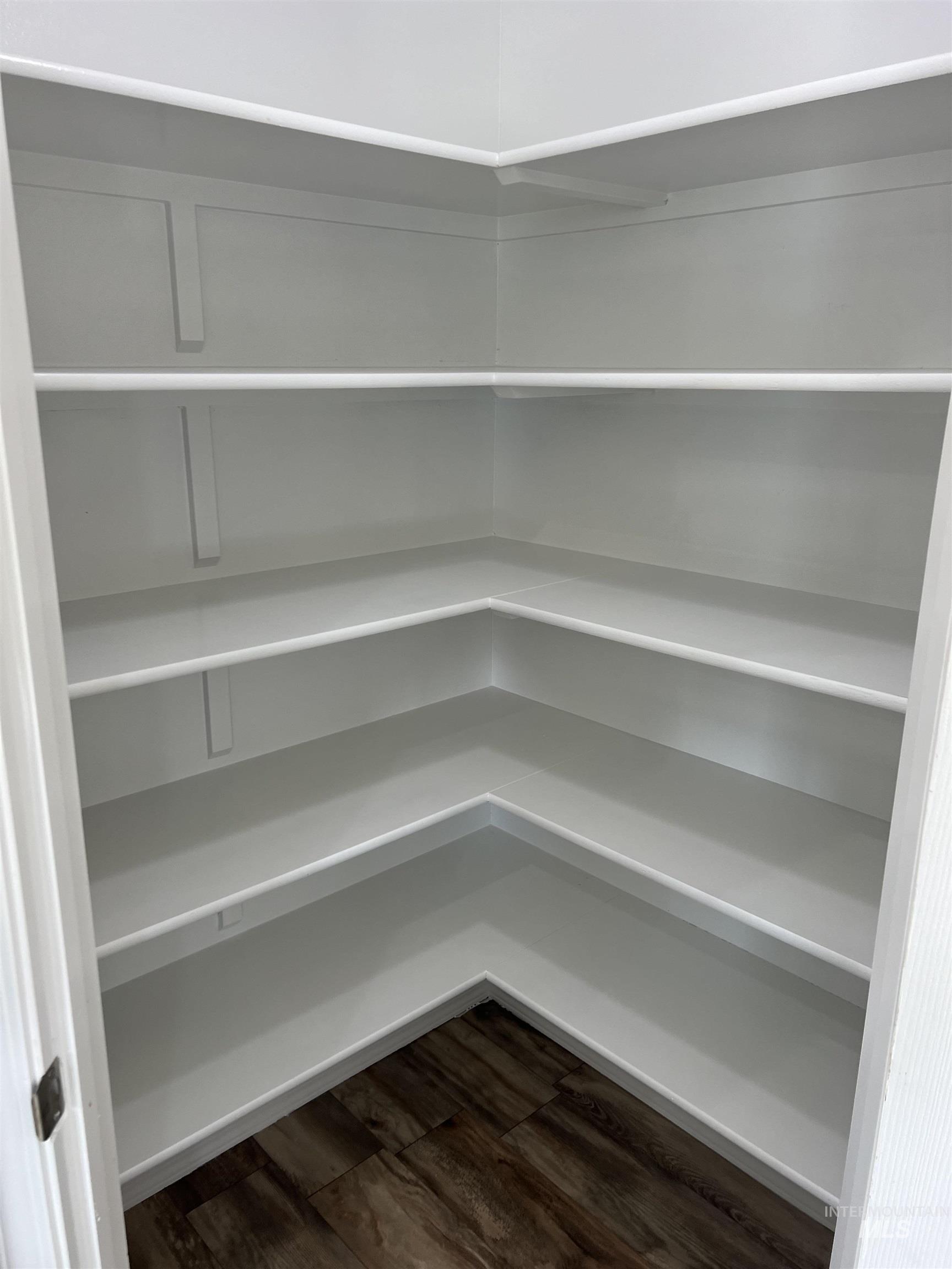 1065 E Fossilstone CT, Kuna, Idaho 83634, 3 Bedrooms, 2 Bathrooms, Residential For Sale, Price $415,000,MLS 98978990