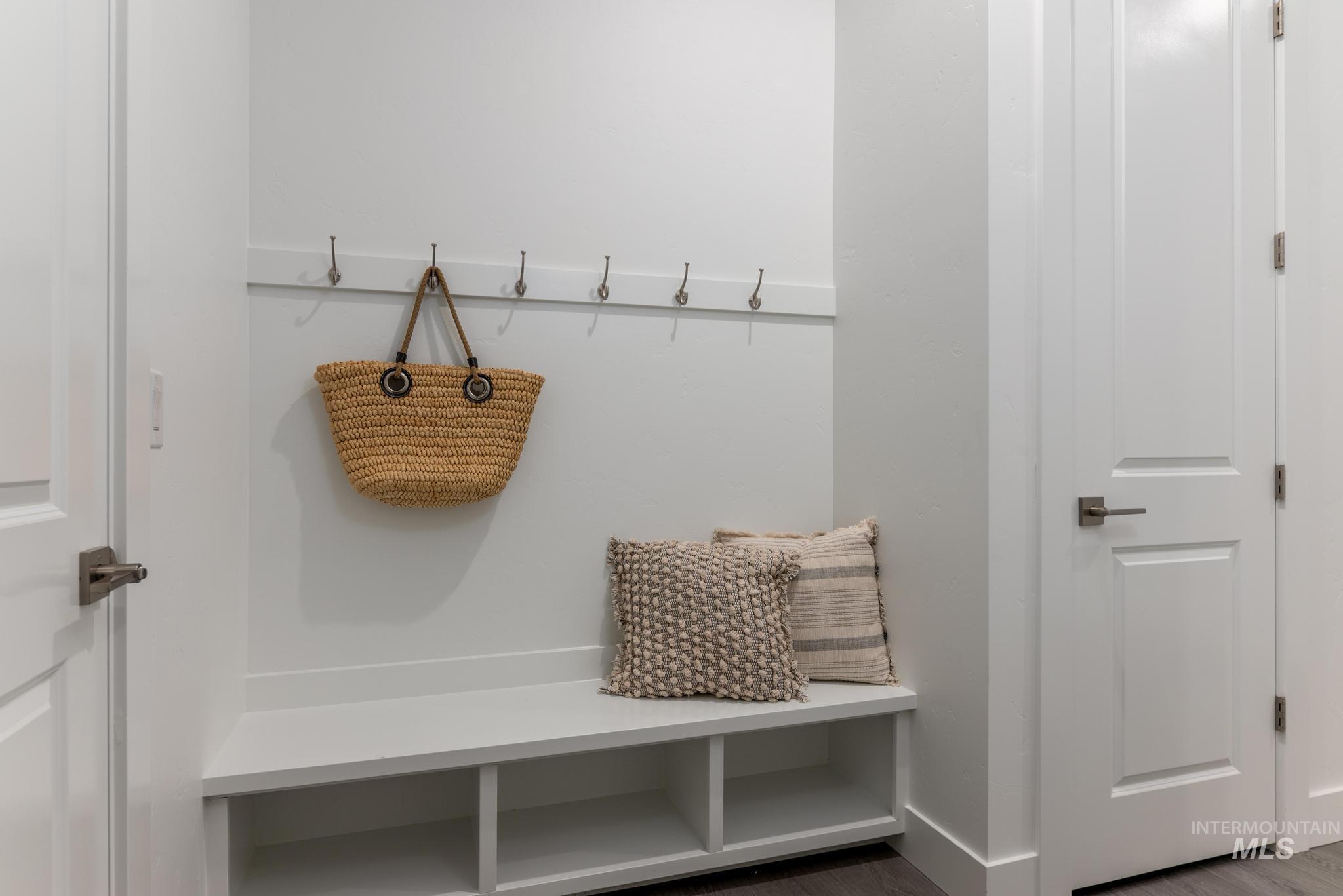 2639 N Silverbell Way, Eagle, Idaho 83616, 3 Bedrooms, 2.5 Bathrooms, Residential For Sale, Price $799,000,MLS 98978994