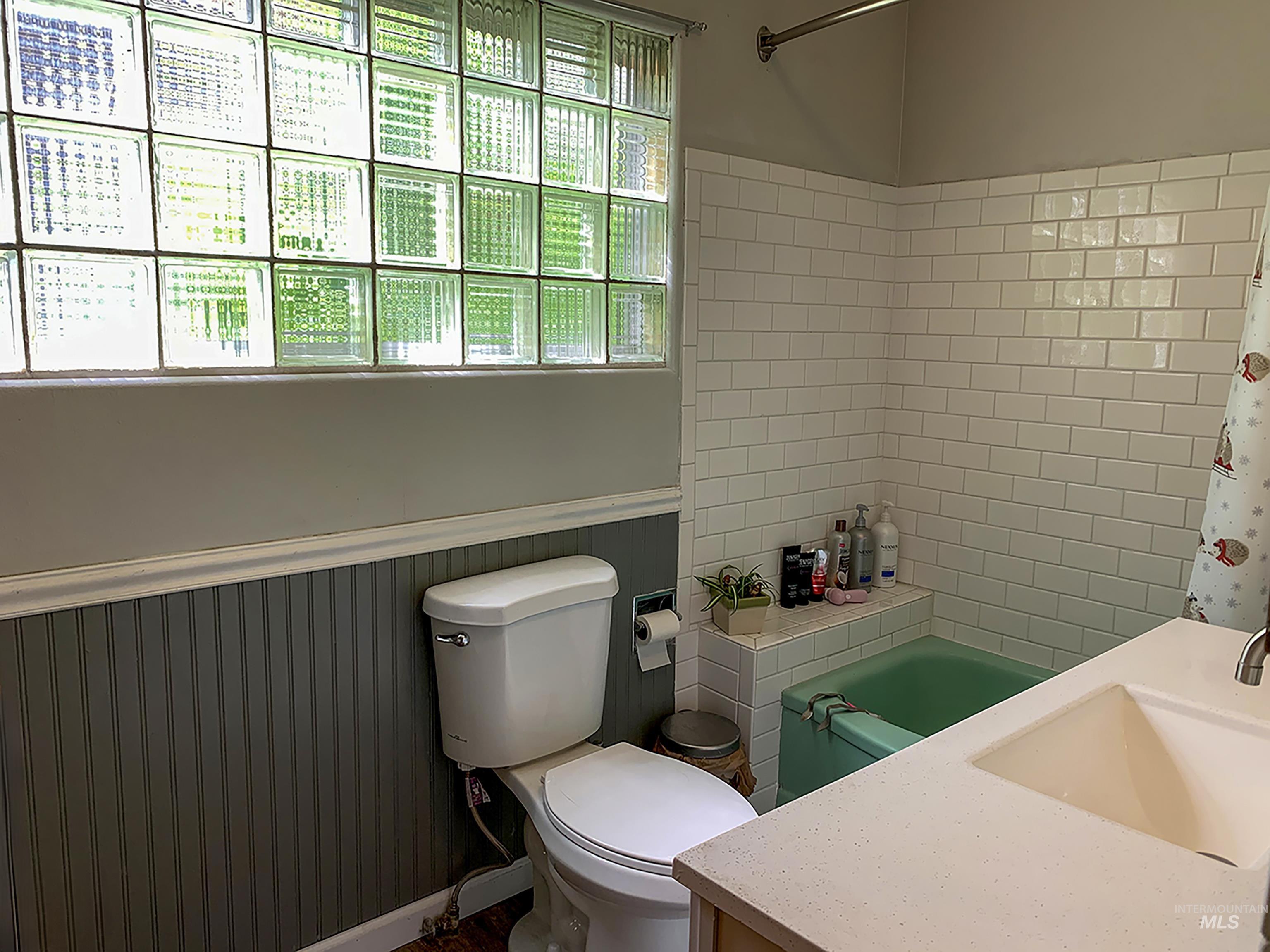 1213 2nd AVE S, Payette, Idaho 83661, 2 Bedrooms, 1 Bathroom, Residential For Sale, Price $325,000,MLS 98978995