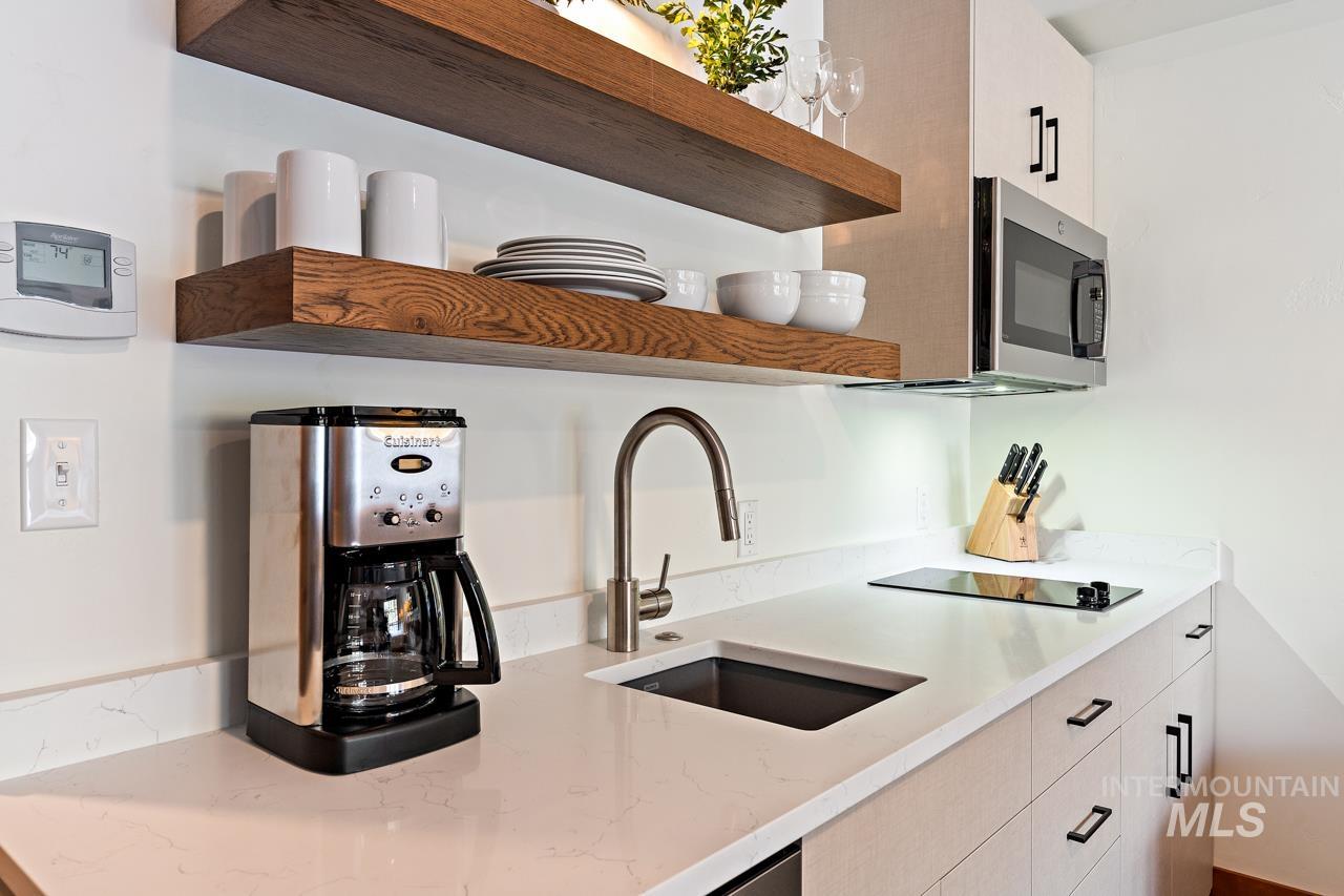 75 Arling Center Ct, Donnelly, Idaho 83615, 1 Bathroom, Residential For Sale, Price $429,000,MLS 98978998