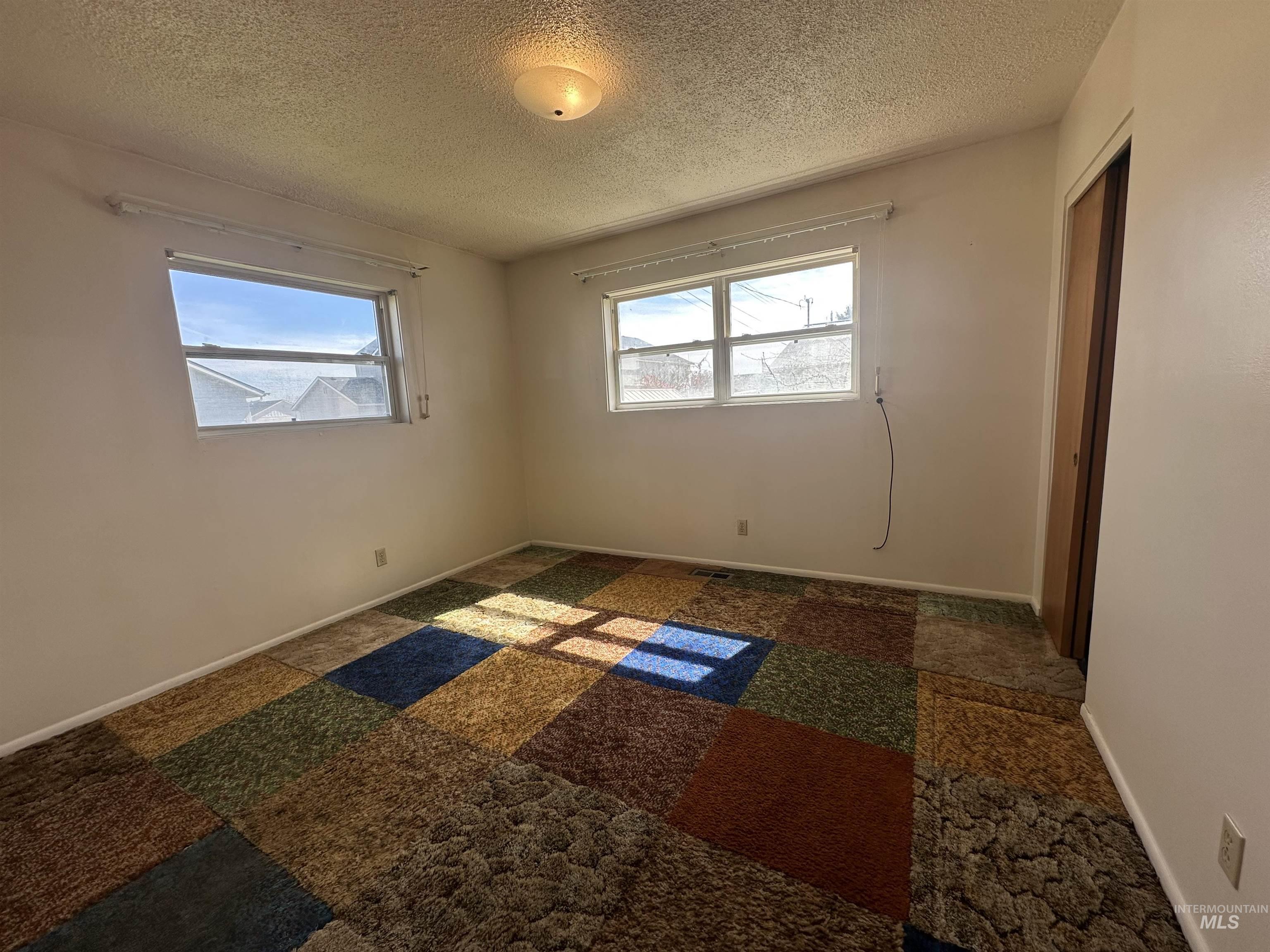 715 E 19th N, Mountain Home, Idaho 83647, 3 Bedrooms, 2 Bathrooms, Residential For Sale, Price $290,000,MLS 98978999