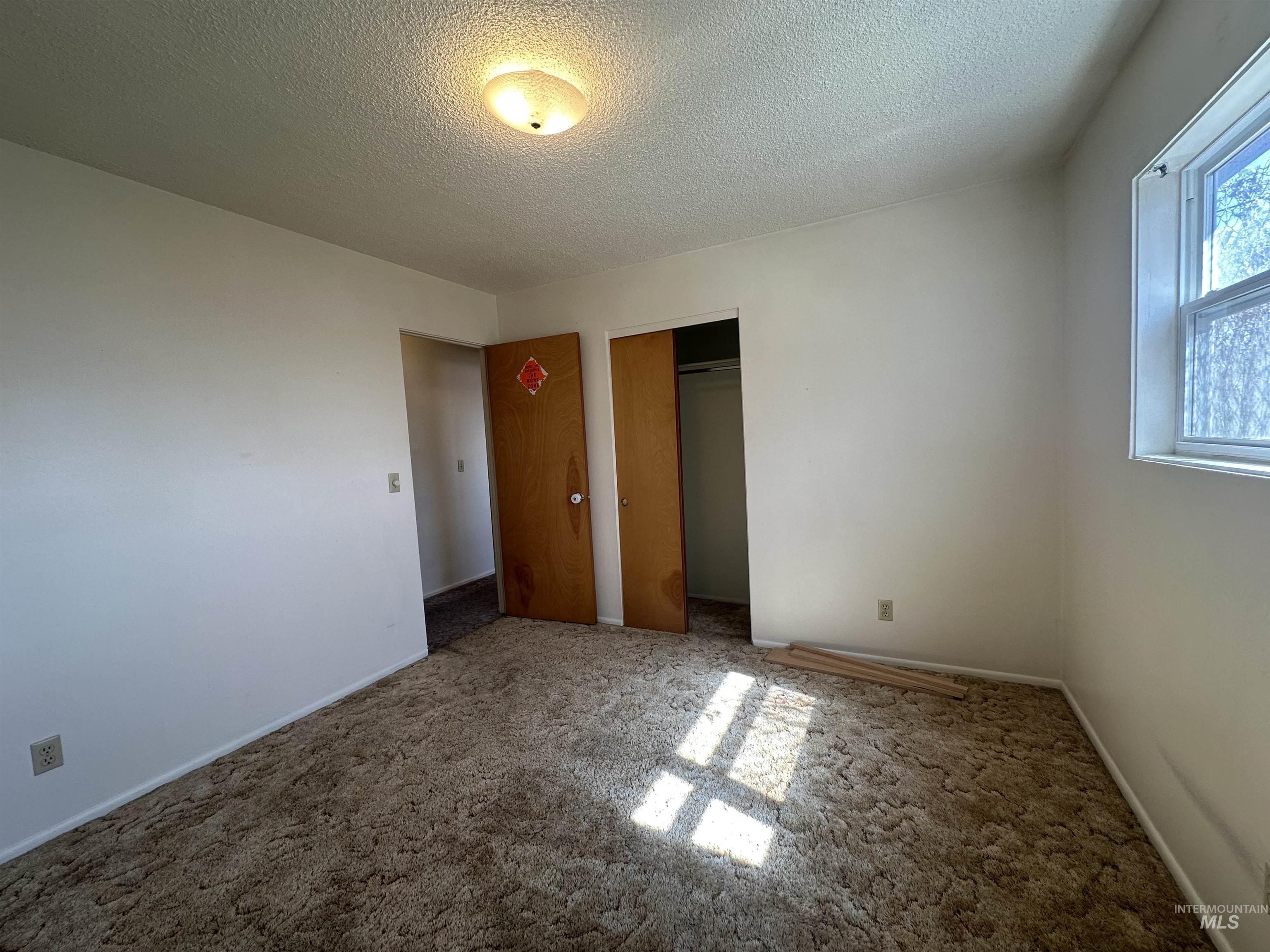 715 E 19th N, Mountain Home, Idaho 83647, 3 Bedrooms, 2 Bathrooms, Residential For Sale, Price $290,000,MLS 98978999