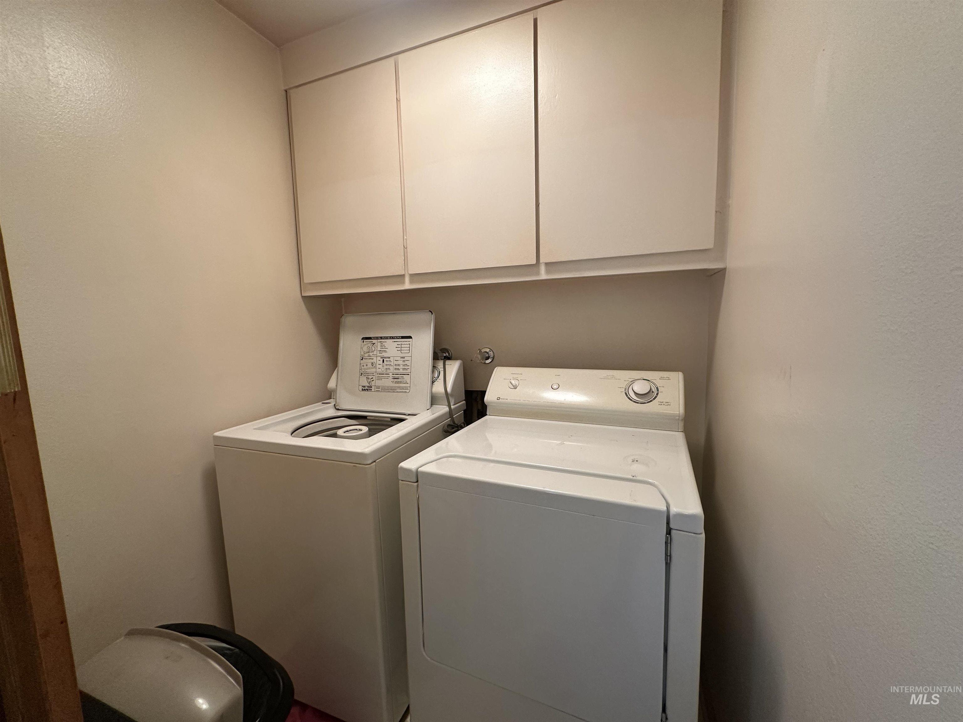 715 E 19th N, Mountain Home, Idaho 83647, 3 Bedrooms, 2 Bathrooms, Residential For Sale, Price $290,000,MLS 98978999