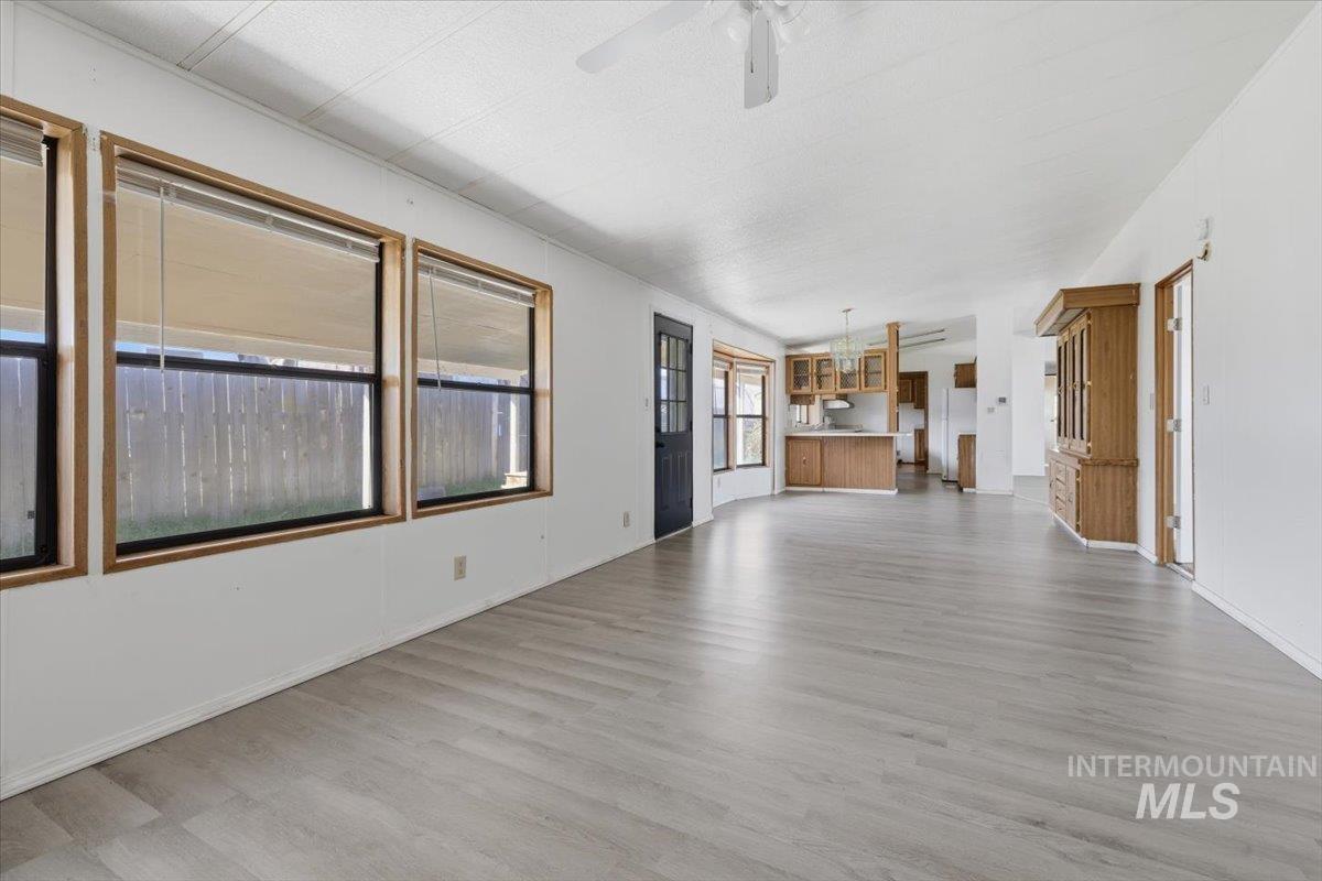 10659 Palm, Boise, Idaho 83717, 3 Bedrooms, 2 Bathrooms, Residential For Sale, Price $310,500,MLS 98979000