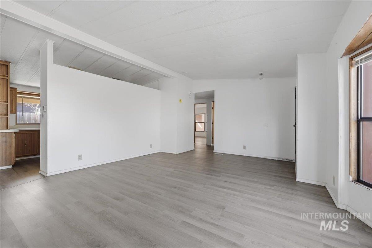 10659 Palm, Boise, Idaho 83717, 3 Bedrooms, 2 Bathrooms, Residential For Sale, Price $310,500,MLS 98979000