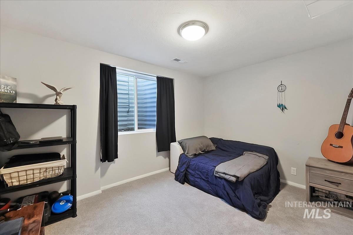 6006 W Poplar Dr, Boise, Idaho 83704, 5 Bedrooms, 3 Bathrooms, Residential For Sale, Price $715,000, 98979002