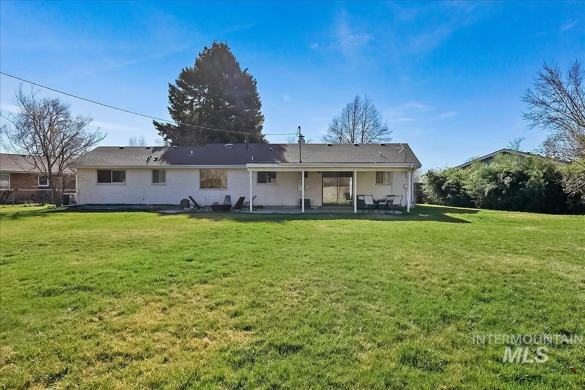 6006 W Poplar Dr, Boise, Idaho 83704, 5 Bedrooms, 3 Bathrooms, Residential For Sale, Price $715,000, 98979002