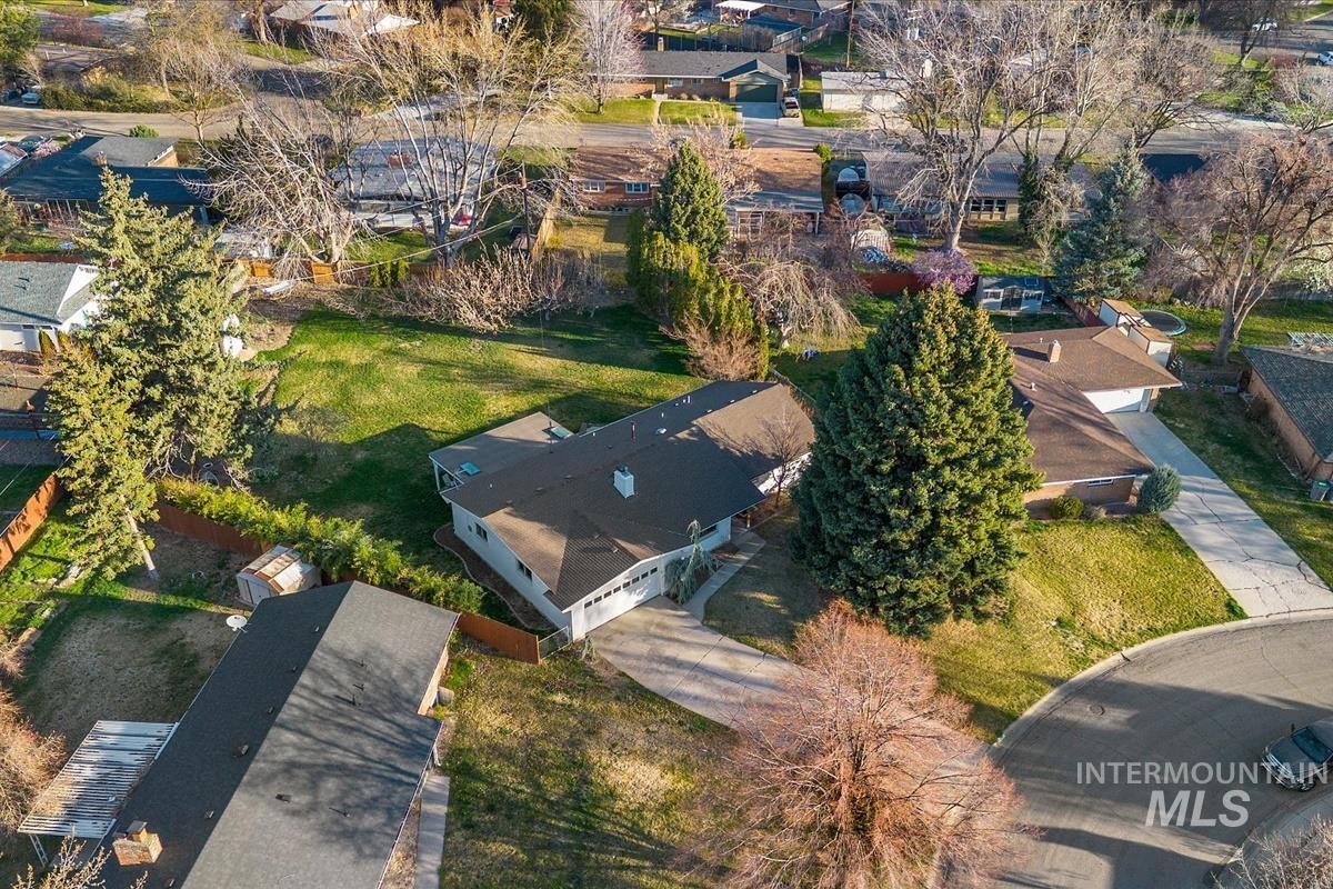 6006 W Poplar Dr, Boise, Idaho 83704, 5 Bedrooms, 3 Bathrooms, Residential For Sale, Price $715,000, 98979002