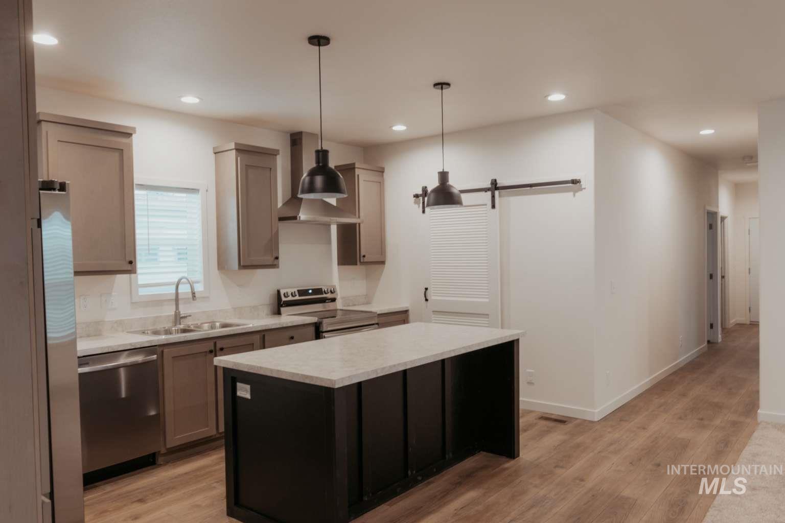 10703 Palm Dr, Boise, Idaho 83713, 4 Bedrooms, 2 Bathrooms, Residential For Sale, Price $359,637,MLS 98979003