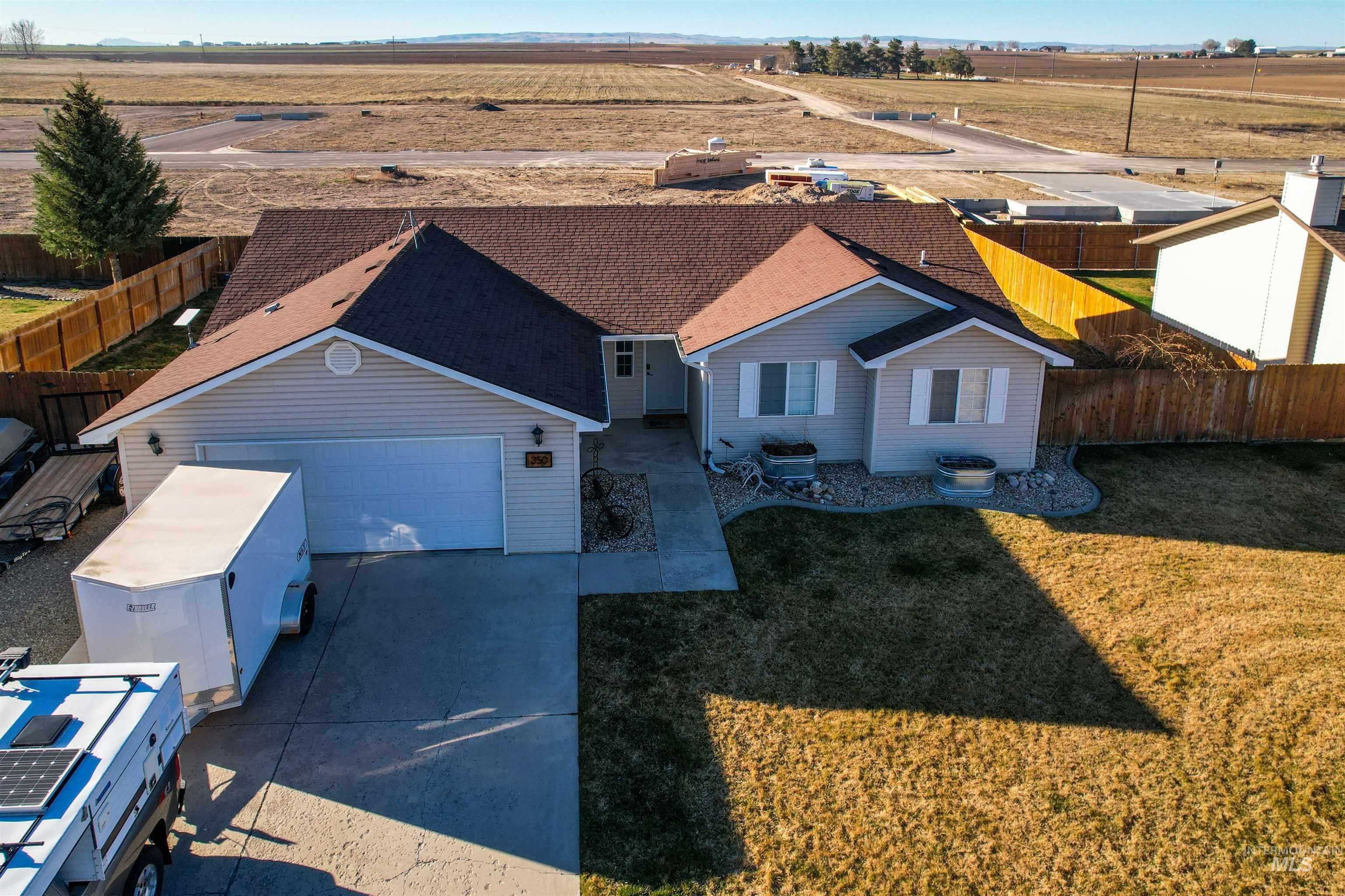 350 W 2nd, Hazelton, Idaho 83335, 4 Bedrooms, 2 Bathrooms, Residential For Sale, Price $350,000,MLS 98979004