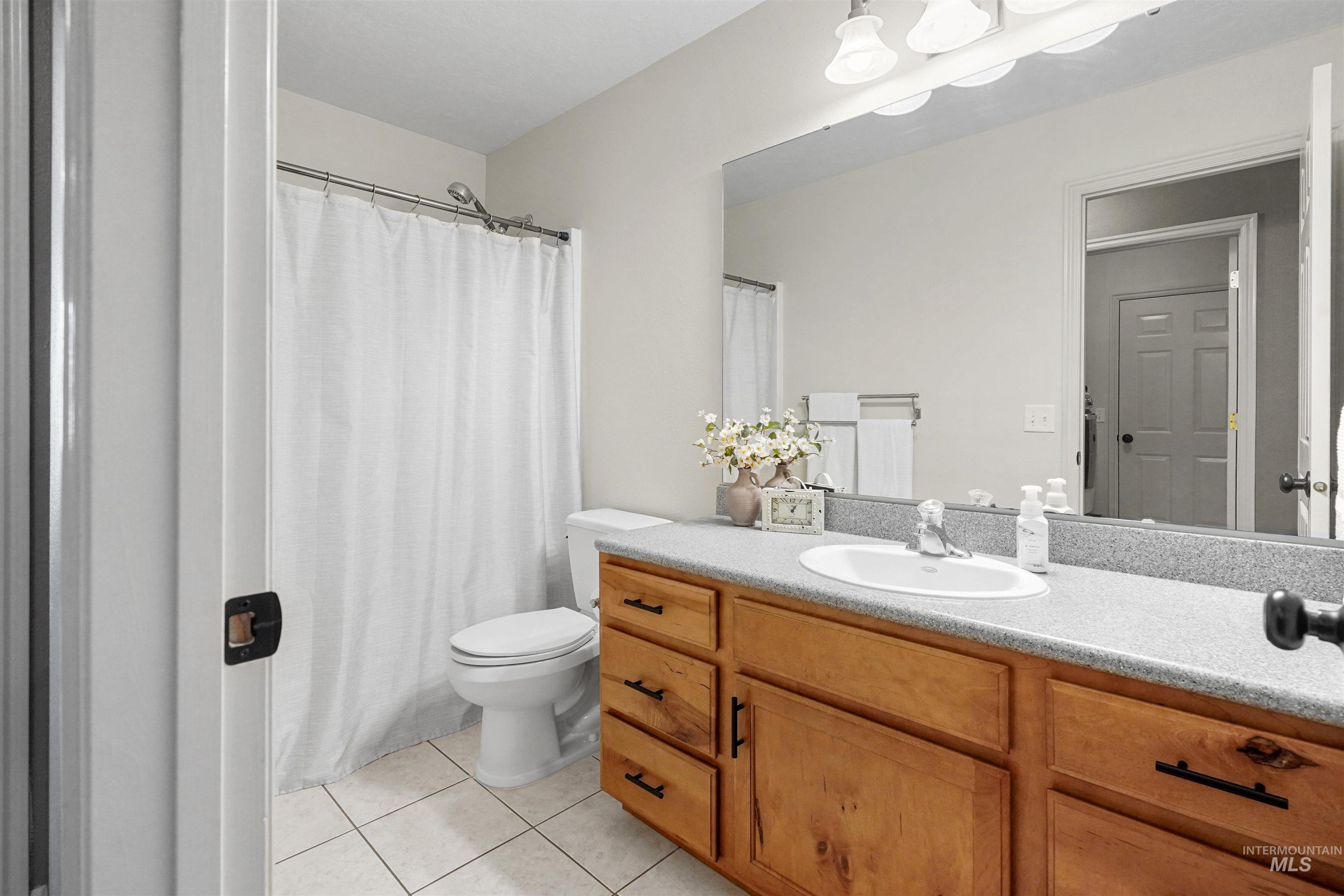 72 Pelican Drive, Rupert, Idaho 83350, 5 Bedrooms, 3 Bathrooms, Residential For Sale, Price $575,000, 98979005