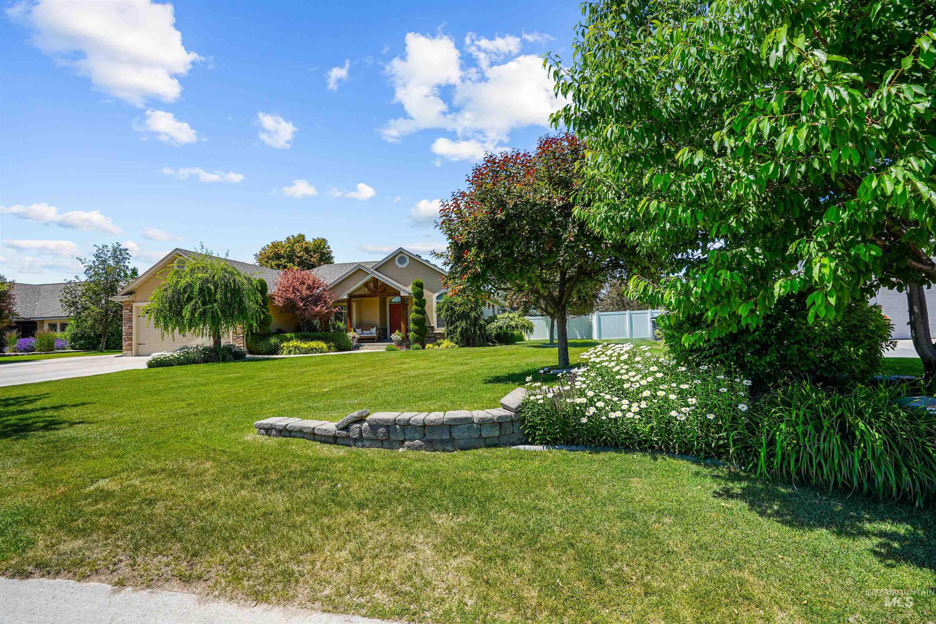 72 Pelican Drive, Rupert, Idaho 83350, 5 Bedrooms, 3 Bathrooms, Residential For Sale, Price $575,000, 98979005