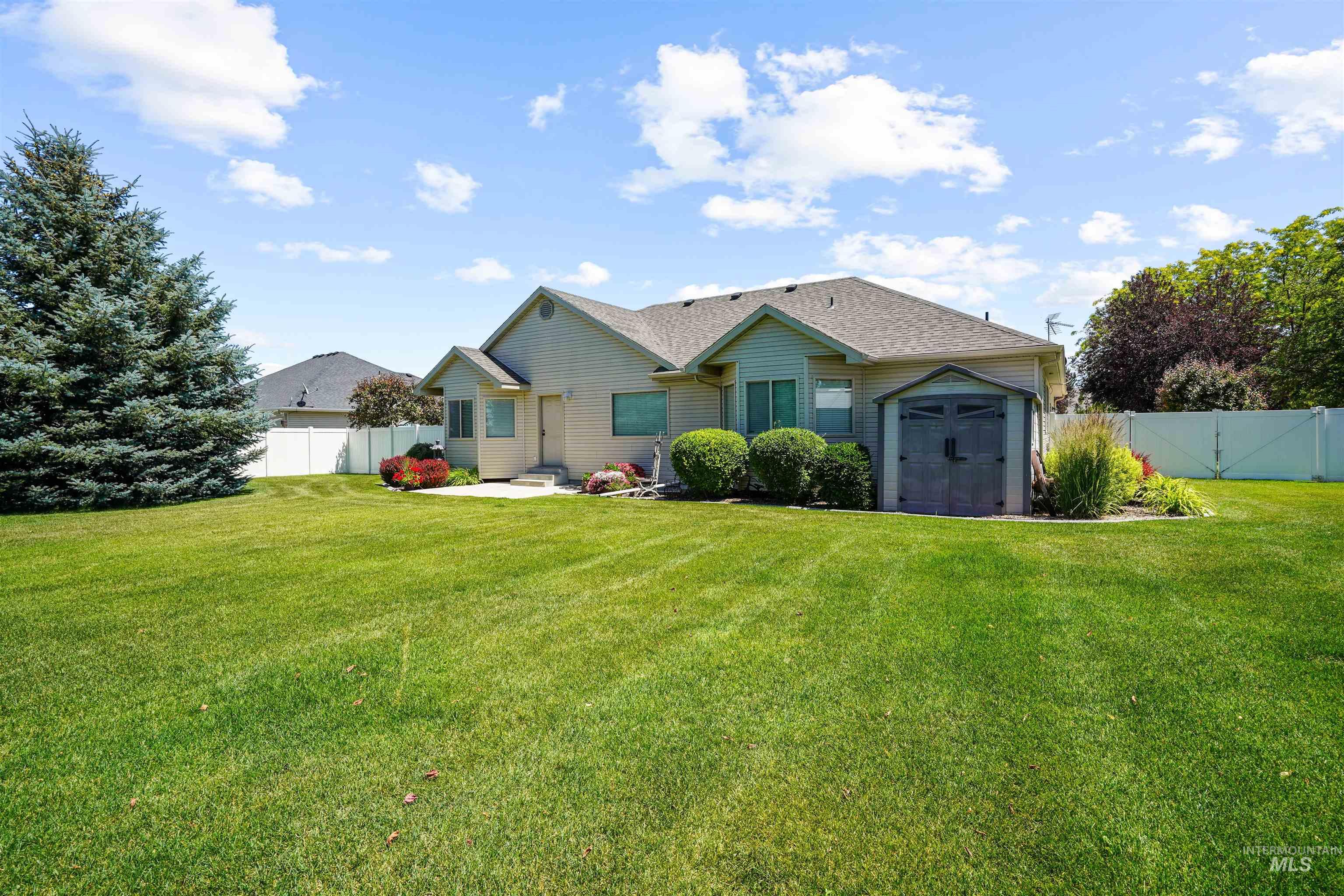 72 Pelican Drive, Rupert, Idaho 83350, 5 Bedrooms, 3 Bathrooms, Residential For Sale, Price $575,000, 98979005