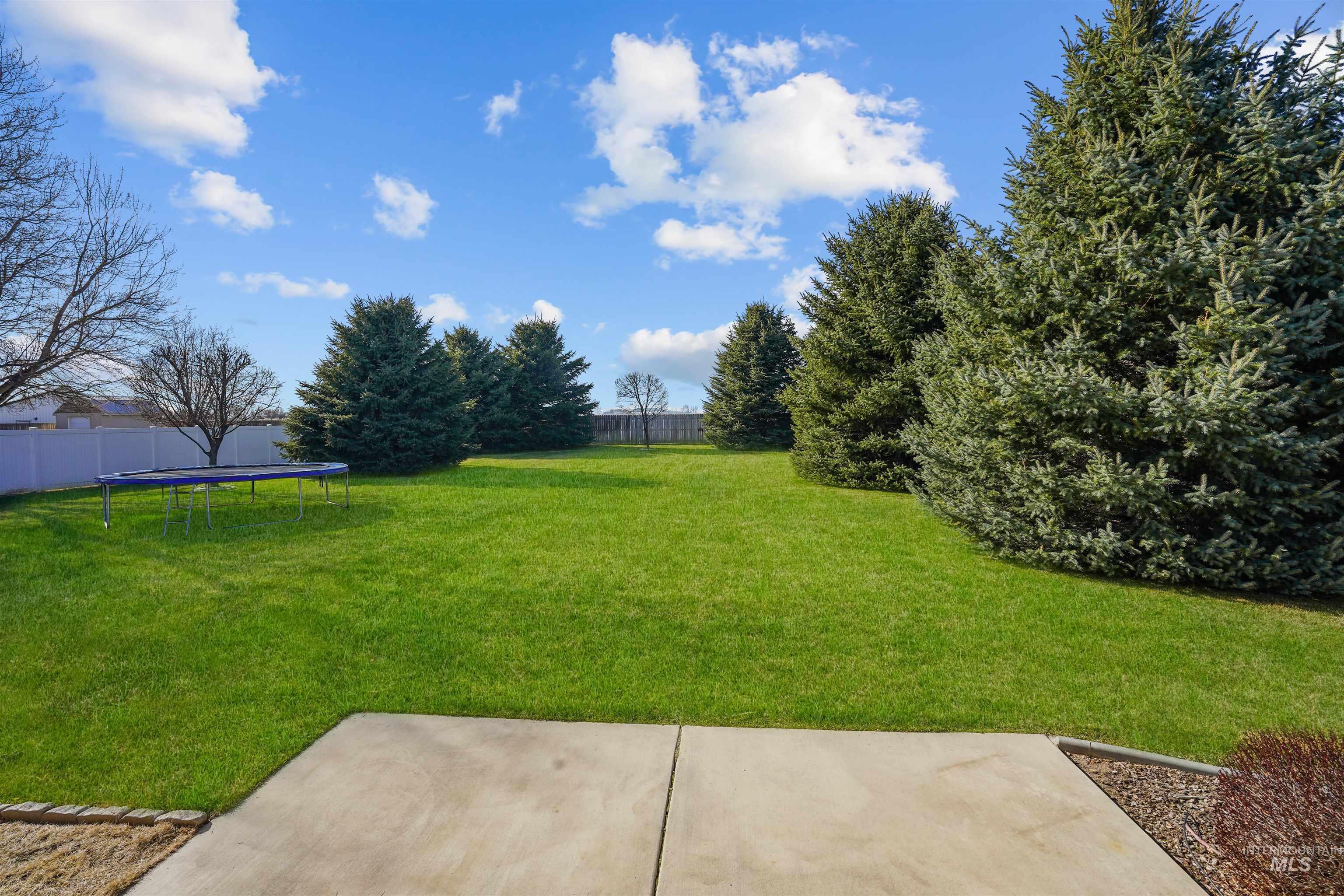 72 Pelican Drive, Rupert, Idaho 83350, 5 Bedrooms, 3 Bathrooms, Residential For Sale, Price $575,000, 98979005