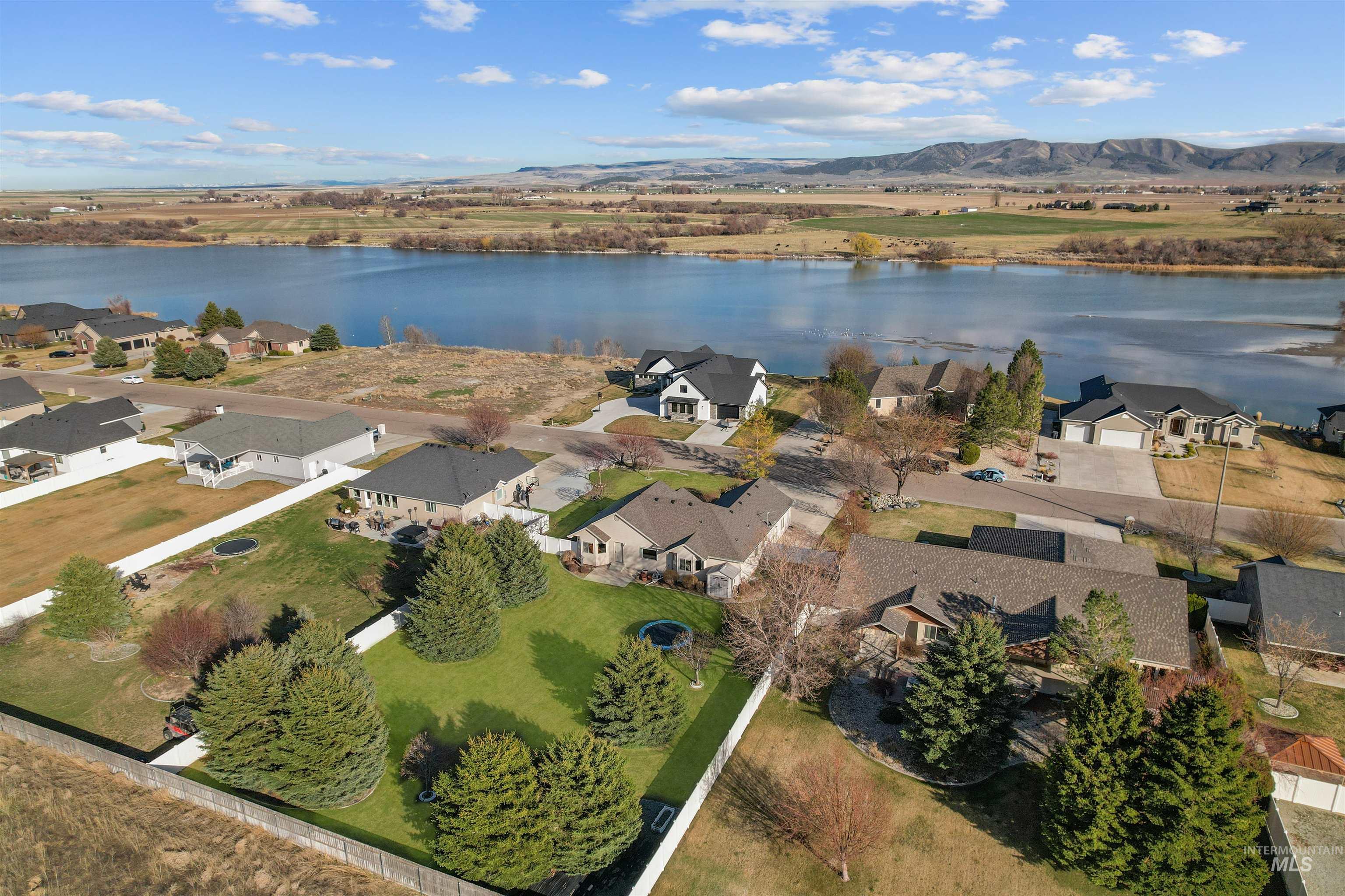 72 Pelican Drive, Rupert, Idaho 83350, 5 Bedrooms, 3 Bathrooms, Residential For Sale, Price $575,000, 98979005