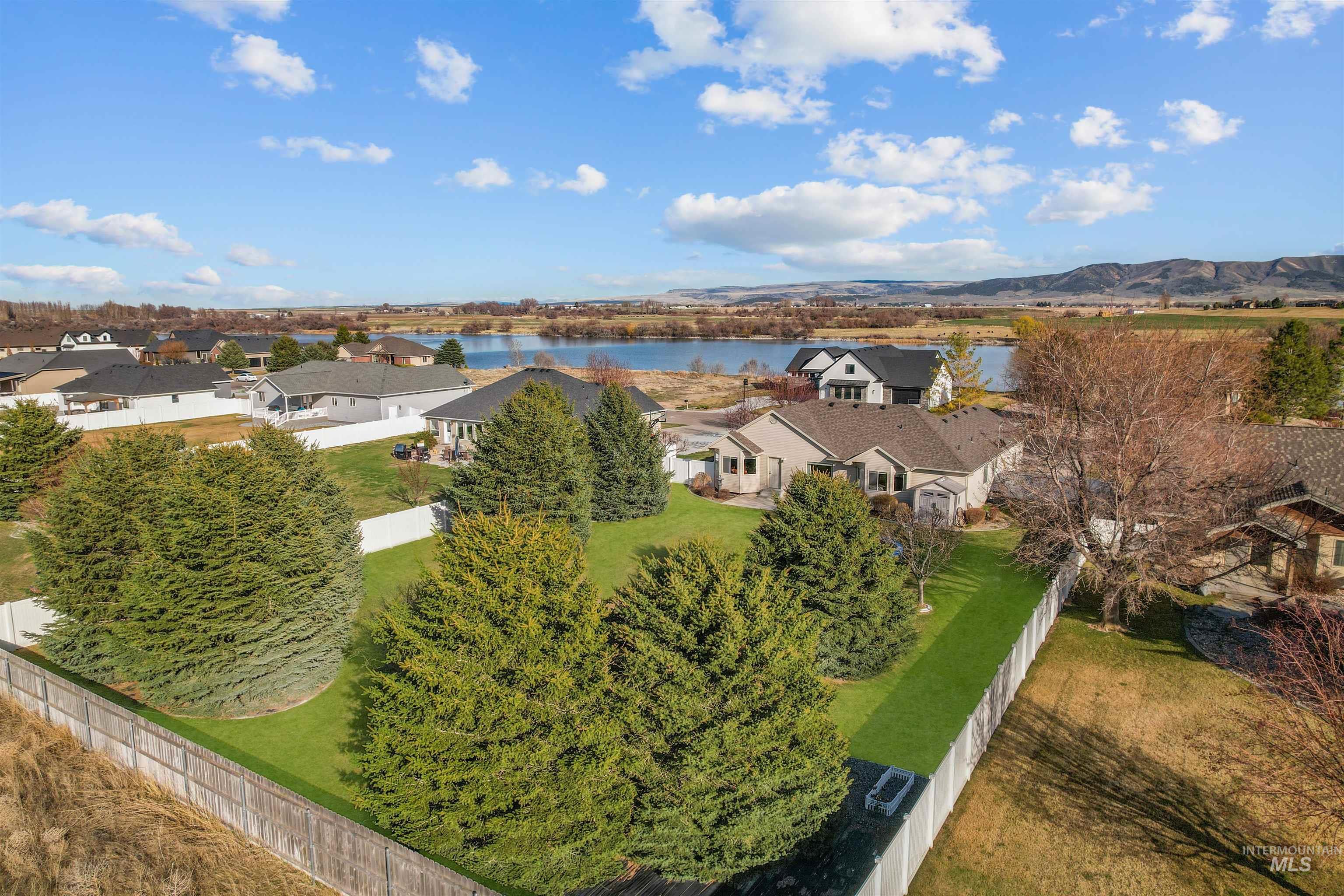 72 Pelican Drive, Rupert, Idaho 83350, 5 Bedrooms, 3 Bathrooms, Residential For Sale, Price $575,000, 98979005