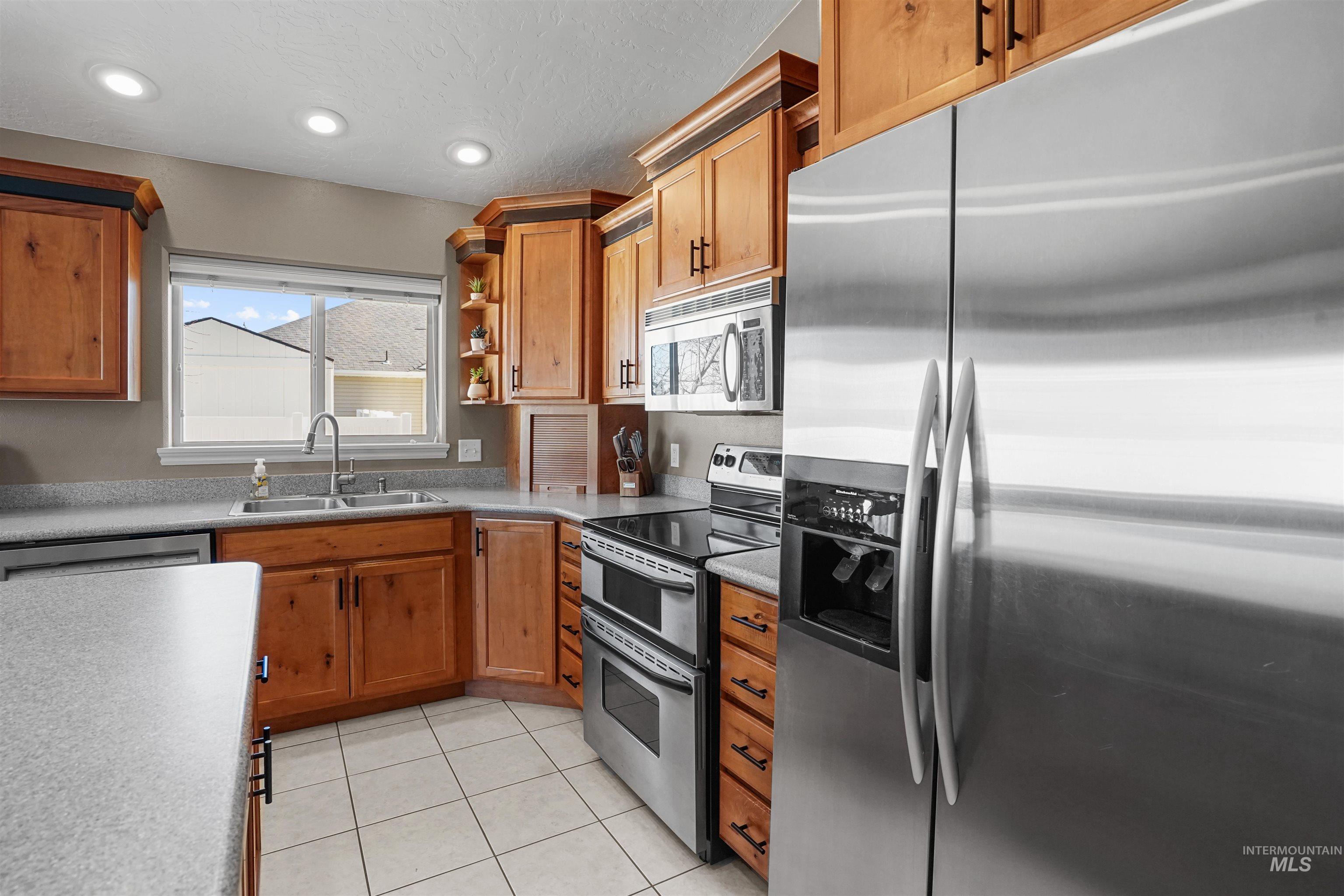 72 Pelican Drive, Rupert, Idaho 83350, 5 Bedrooms, 3 Bathrooms, Residential For Sale, Price $575,000, 98979005