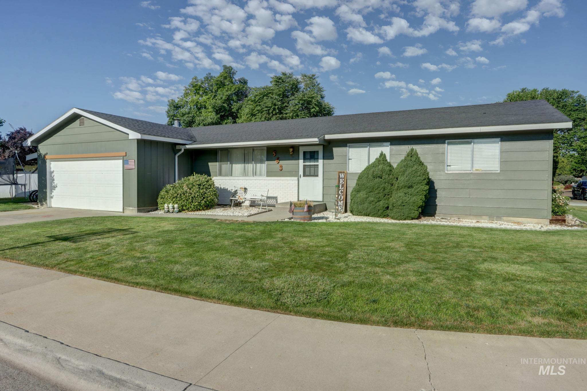 563 NW 18th St, Ontario, Oregon 97914, 3 Bedrooms, 2 Bathrooms, Residential For Sale, Price $345,000, 98979006