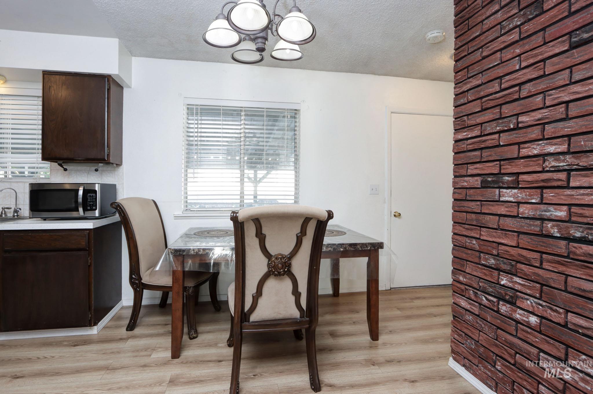 563 NW 18th St, Ontario, Oregon 97914, 3 Bedrooms, 2 Bathrooms, Residential For Sale, Price $345,000, 98979006