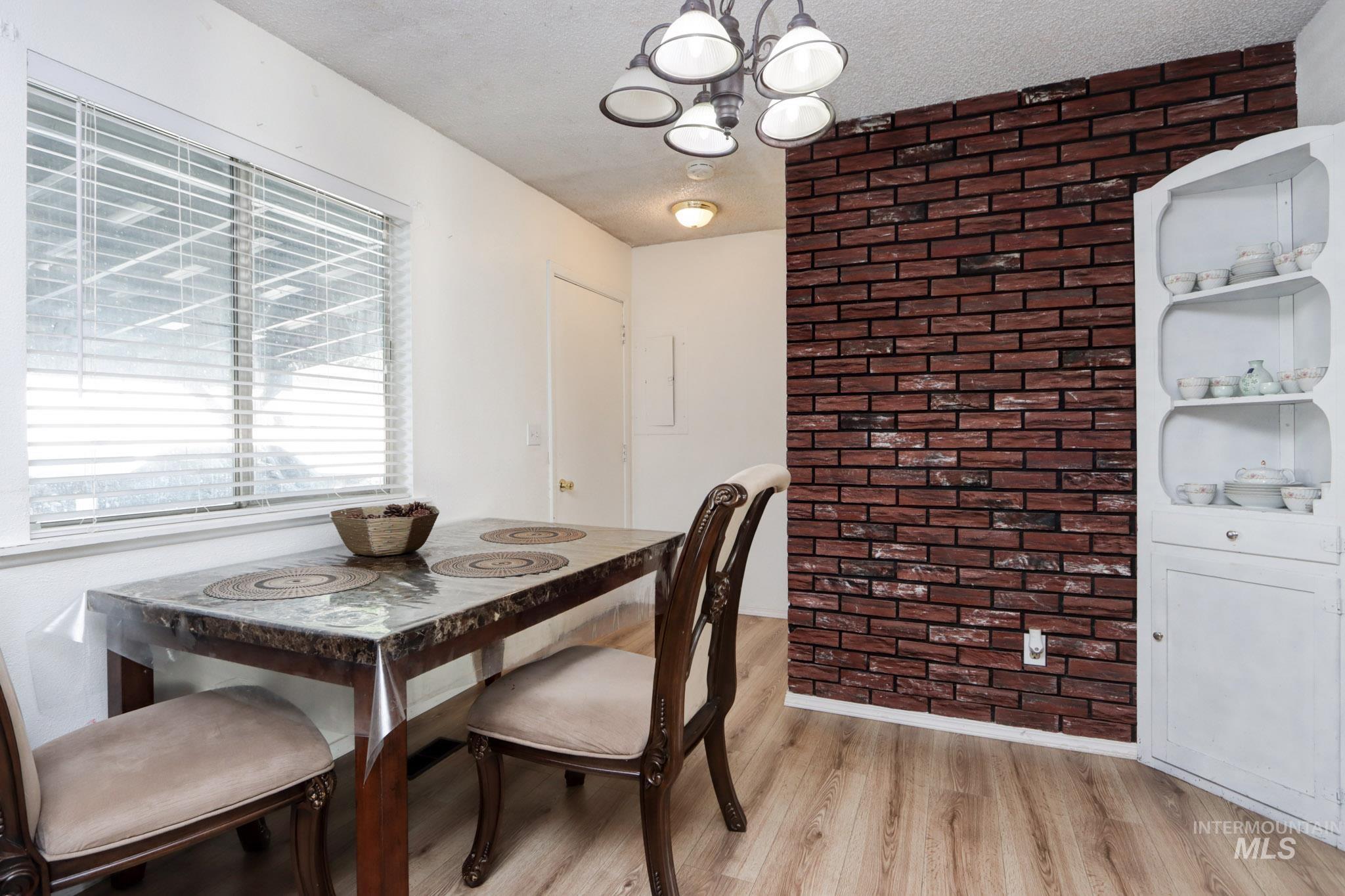 563 NW 18th St, Ontario, Oregon 97914, 3 Bedrooms, 2 Bathrooms, Residential For Sale, Price $345,000, 98979006