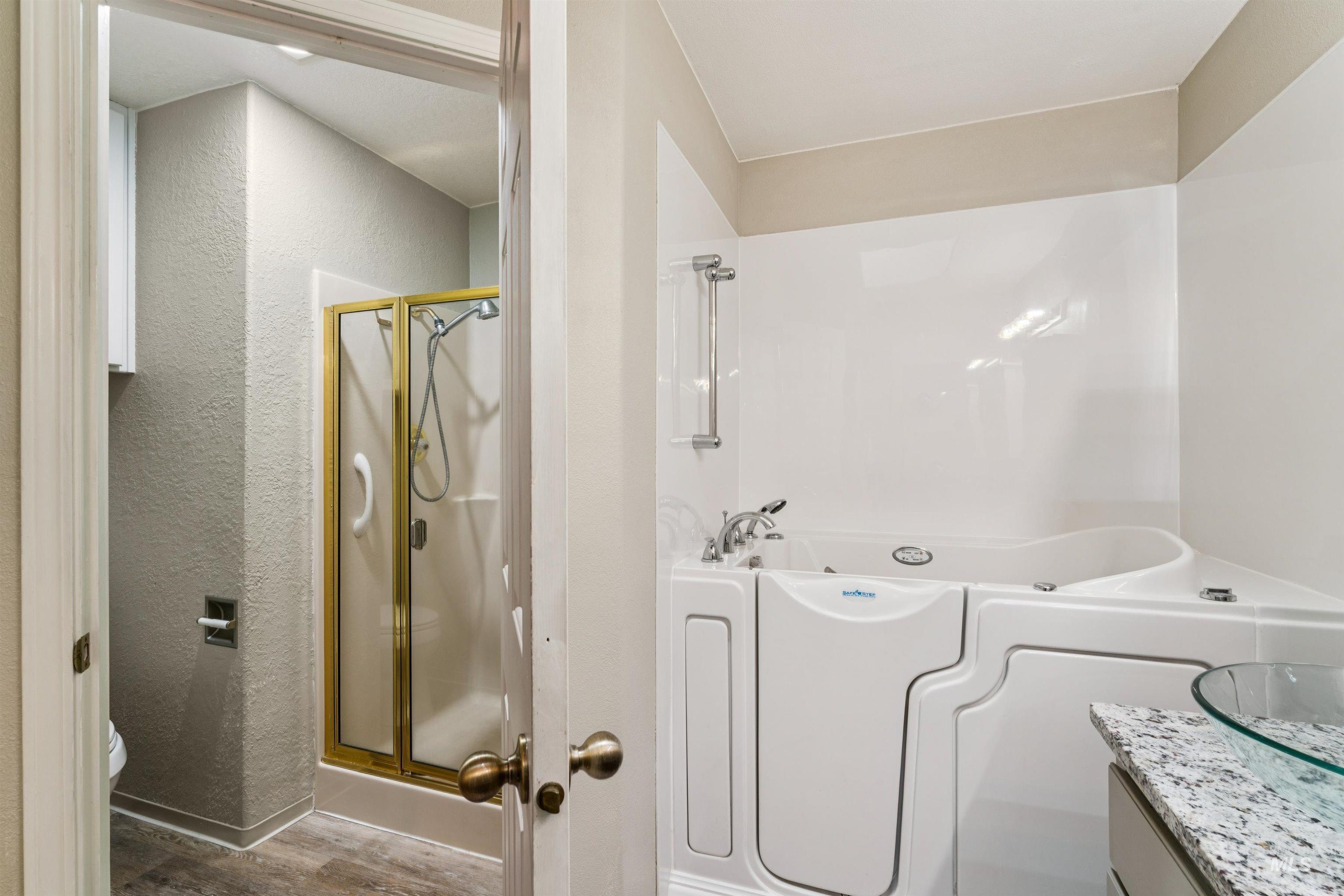 25585 Birdie Dr., Caldwell, Idaho 83607, 2 Bedrooms, 2.5 Bathrooms, Residential For Sale, Price $539,900, 98979008