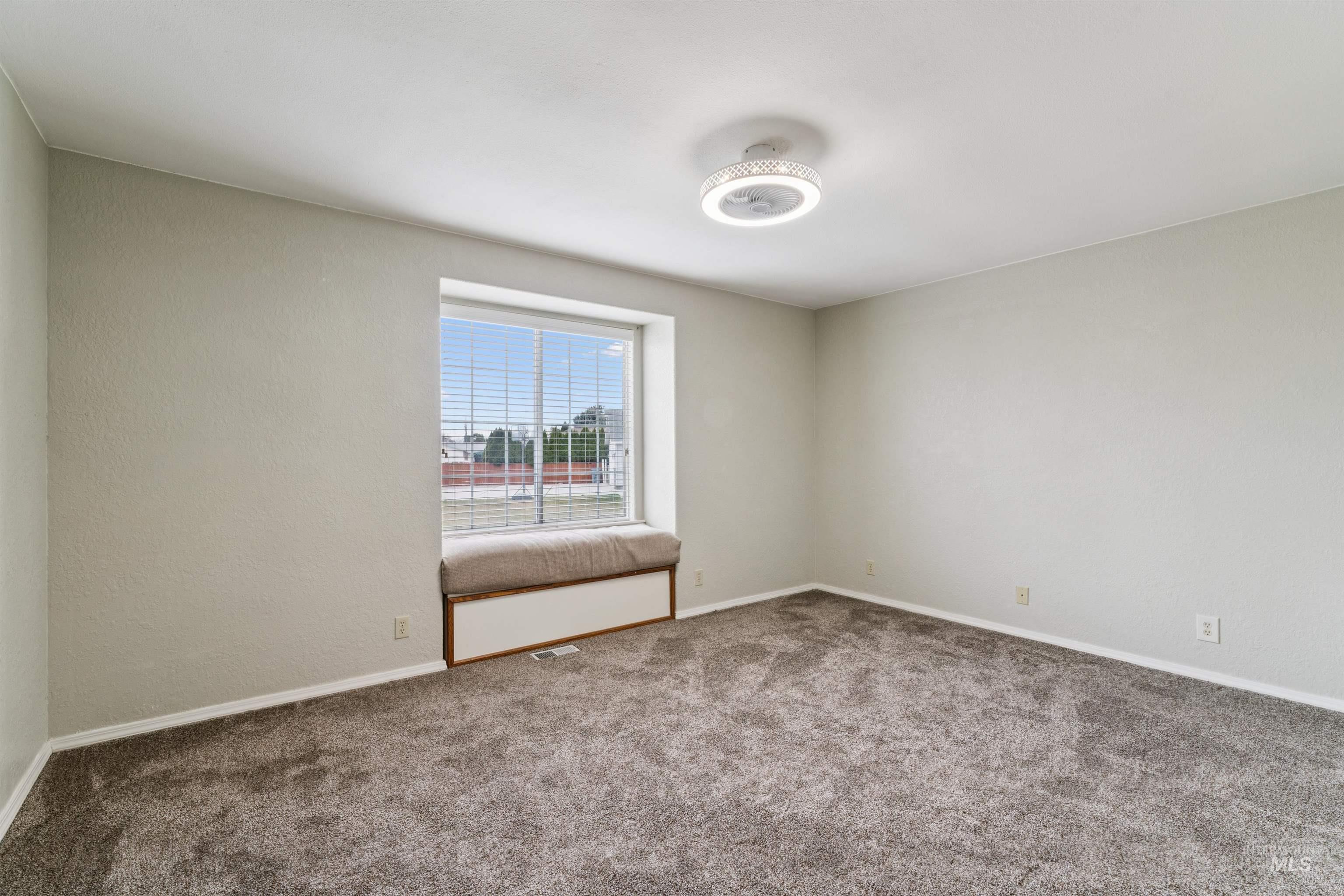 25585 Birdie Dr., Caldwell, Idaho 83607, 2 Bedrooms, 2.5 Bathrooms, Residential For Sale, Price $539,900, 98979008