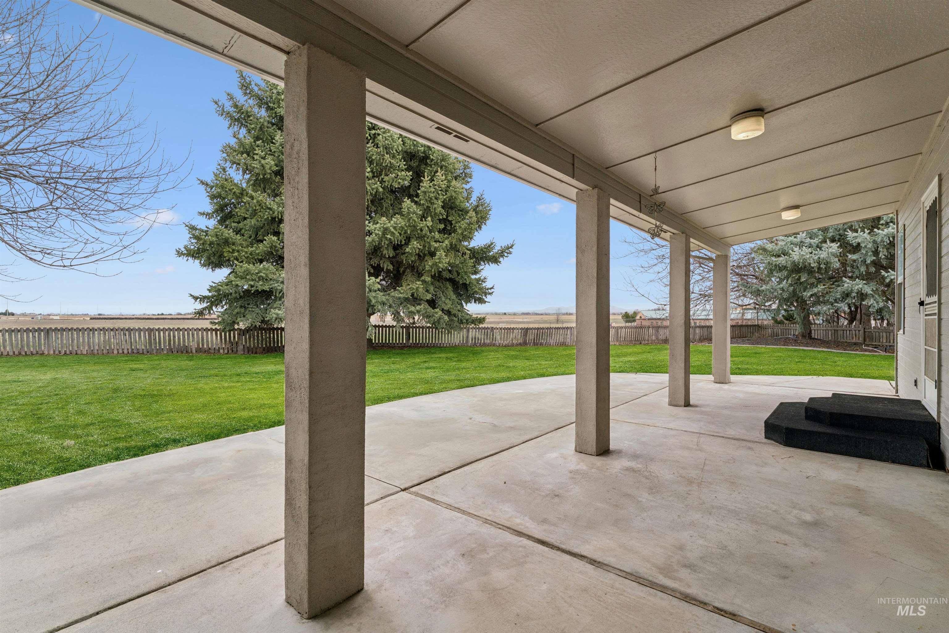 25585 Birdie Dr., Caldwell, Idaho 83607, 2 Bedrooms, 2.5 Bathrooms, Residential For Sale, Price $539,900, 98979008