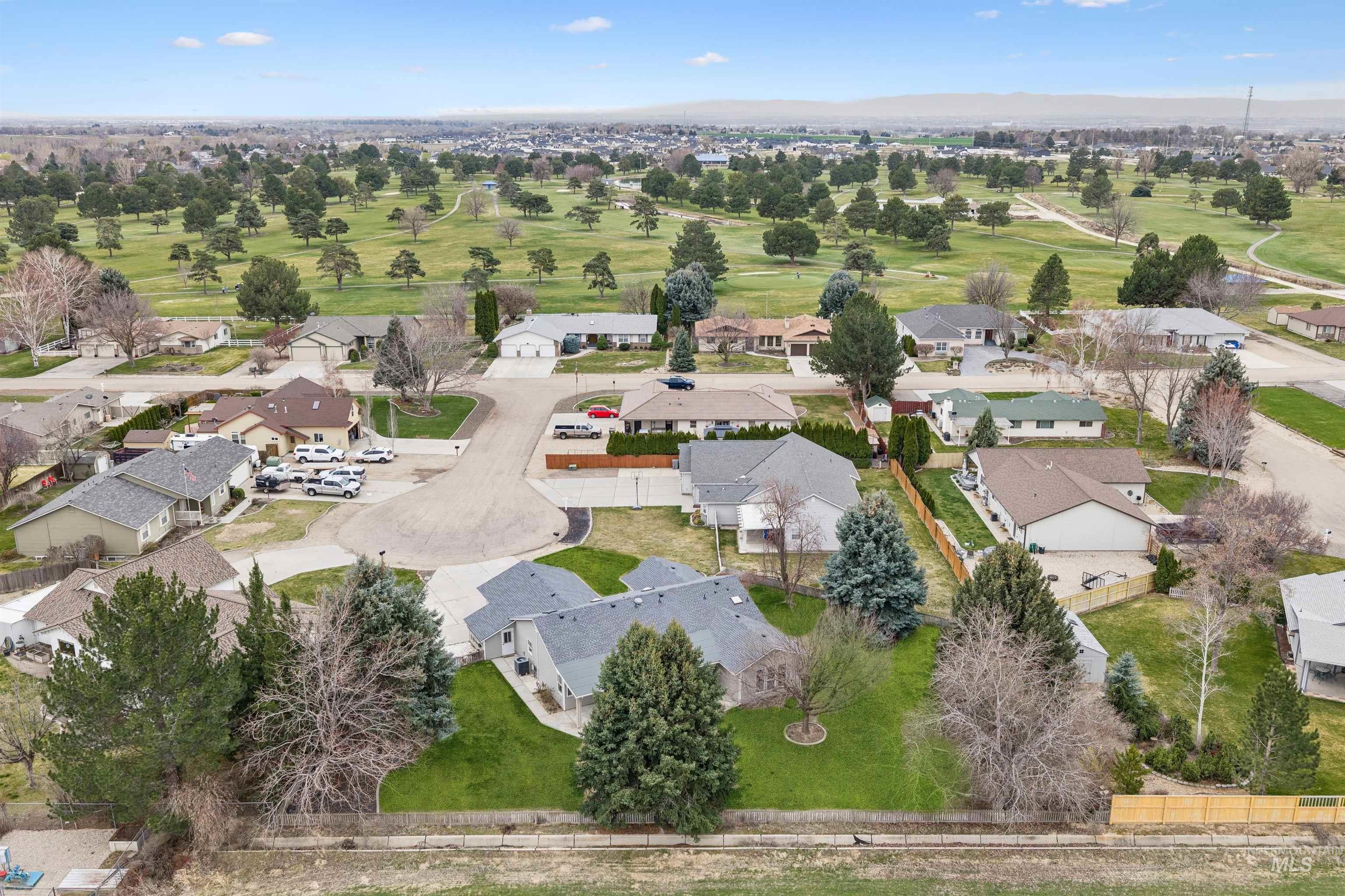 25585 Birdie Dr., Caldwell, Idaho 83607, 2 Bedrooms, 2.5 Bathrooms, Residential For Sale, Price $539,900, 98979008