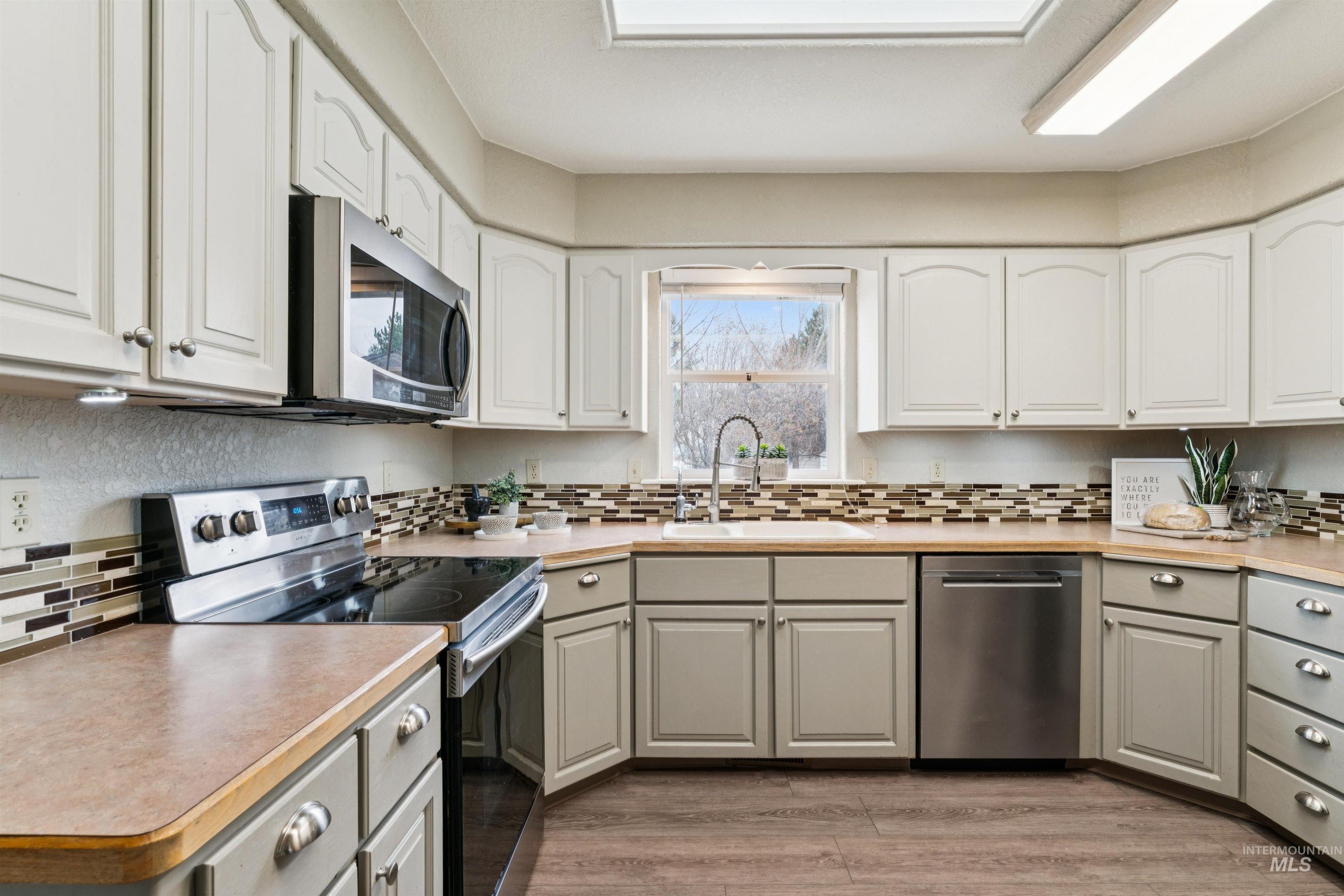 25585 Birdie Dr., Caldwell, Idaho 83607, 2 Bedrooms, 2.5 Bathrooms, Residential For Sale, Price $539,900, 98979008