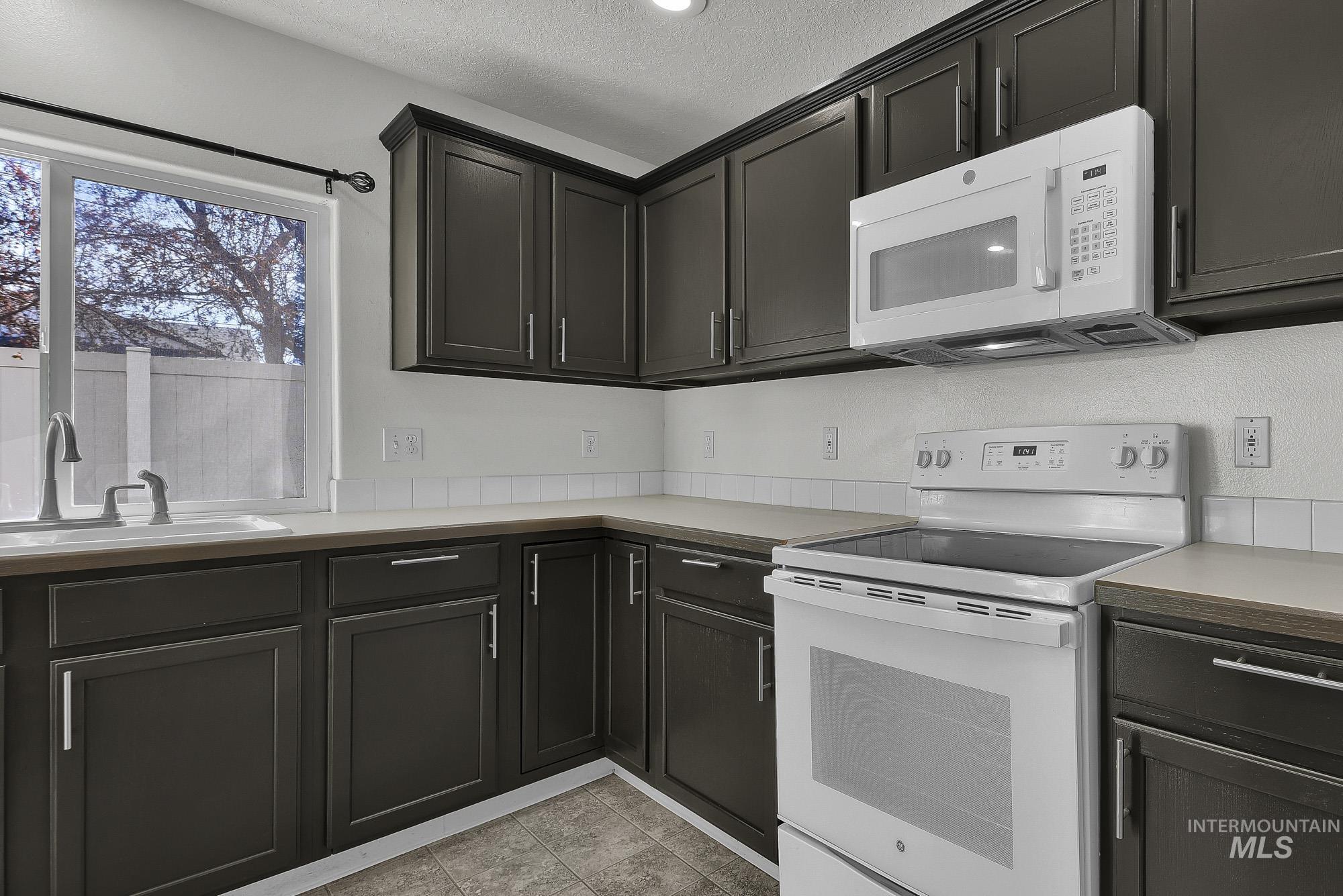 17224 N Judith Ave, Nampa, Idaho 83687, 4 Bedrooms, 2.5 Bathrooms, Residential For Sale, Price $439,000, 98979010