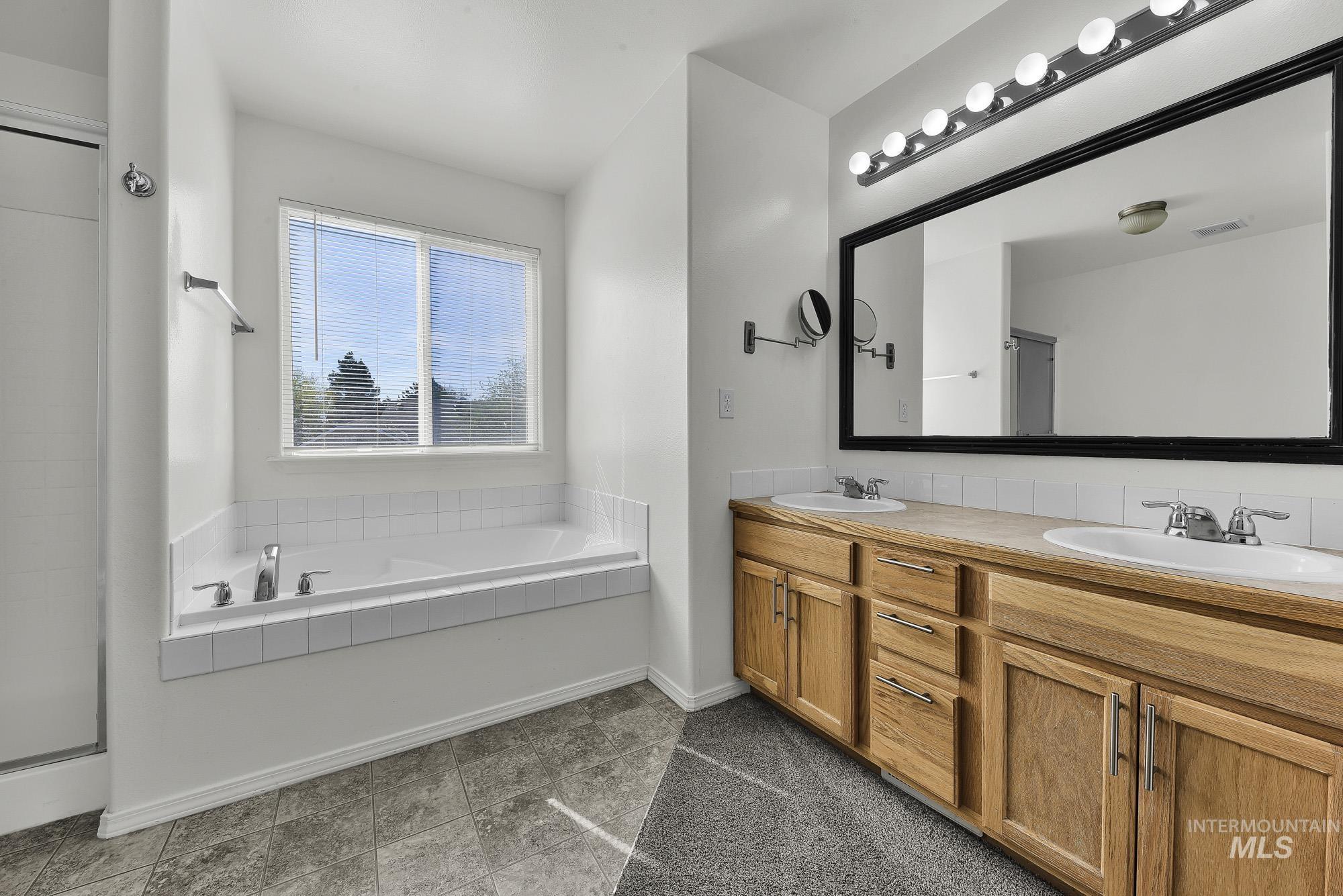 17224 N Judith Ave, Nampa, Idaho 83687, 4 Bedrooms, 2.5 Bathrooms, Residential For Sale, Price $439,000, 98979010