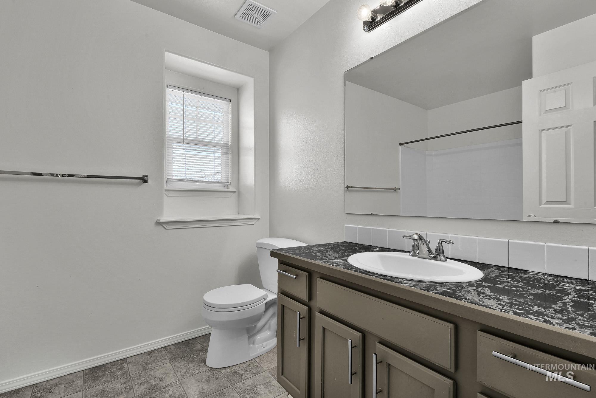 17224 N Judith Ave, Nampa, Idaho 83687, 4 Bedrooms, 2.5 Bathrooms, Residential For Sale, Price $439,000, 98979010