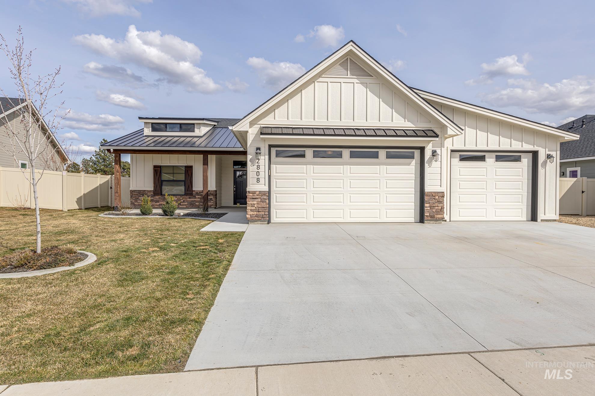 2808 Tamarack Court, Fruitland, Idaho 83619, 3 Bedrooms, 2 Bathrooms, Residential For Sale, Price $449,000, 98979011