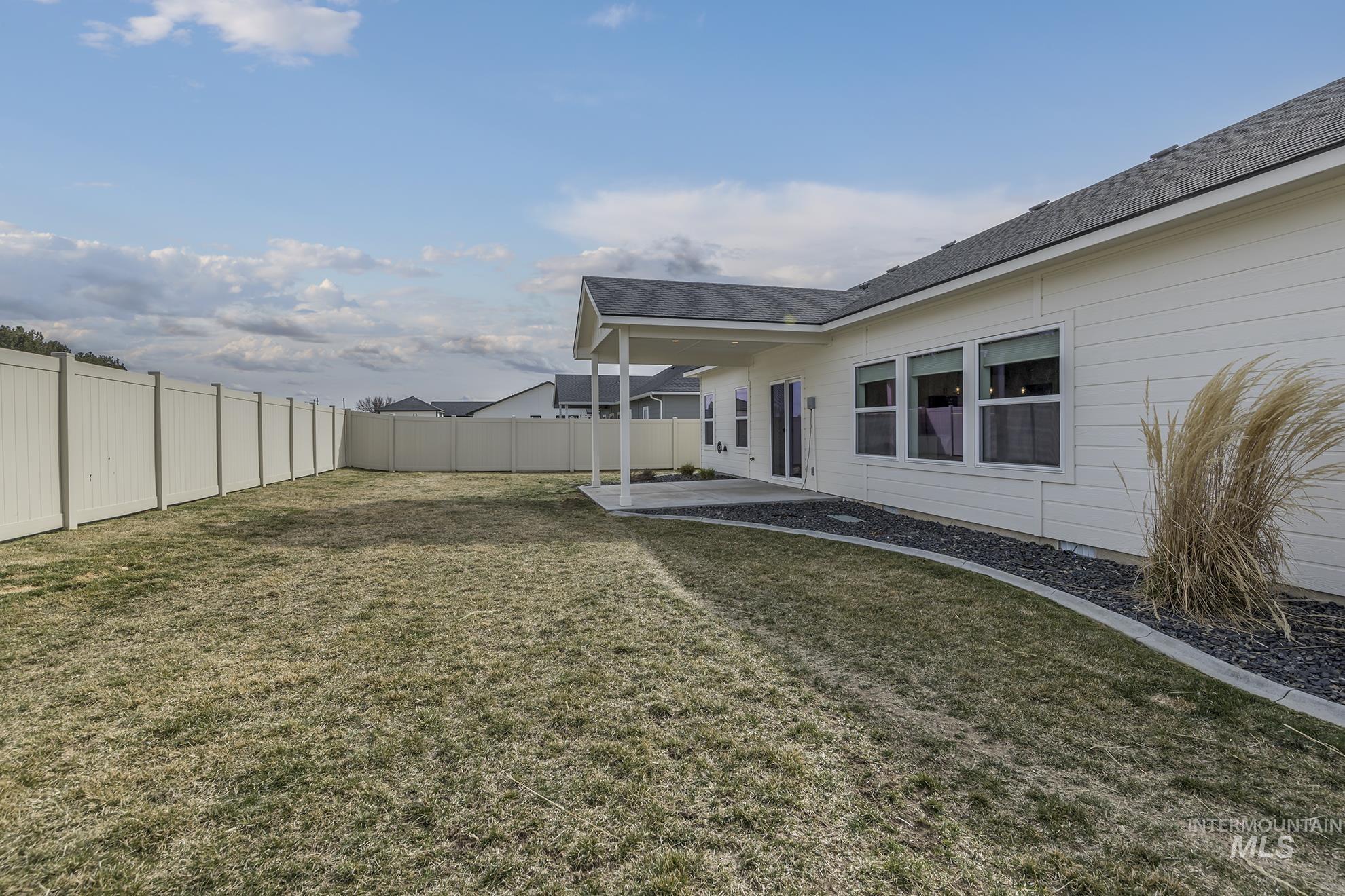 2808 Tamarack Court, Fruitland, Idaho 83619, 3 Bedrooms, 2 Bathrooms, Residential For Sale, Price $449,000, 98979011