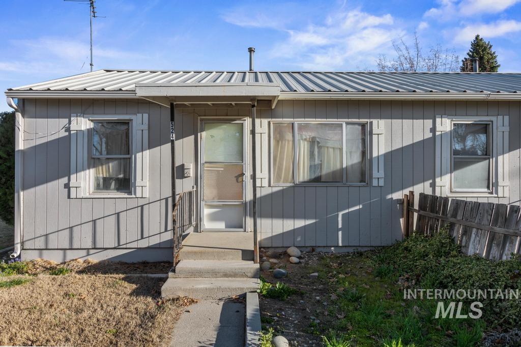 101/103 Wilson, Emmett, Idaho 83617, 2 Bedrooms, 1 Bathroom, Residential Income For Sale, Price $539,900,MLS 98979013