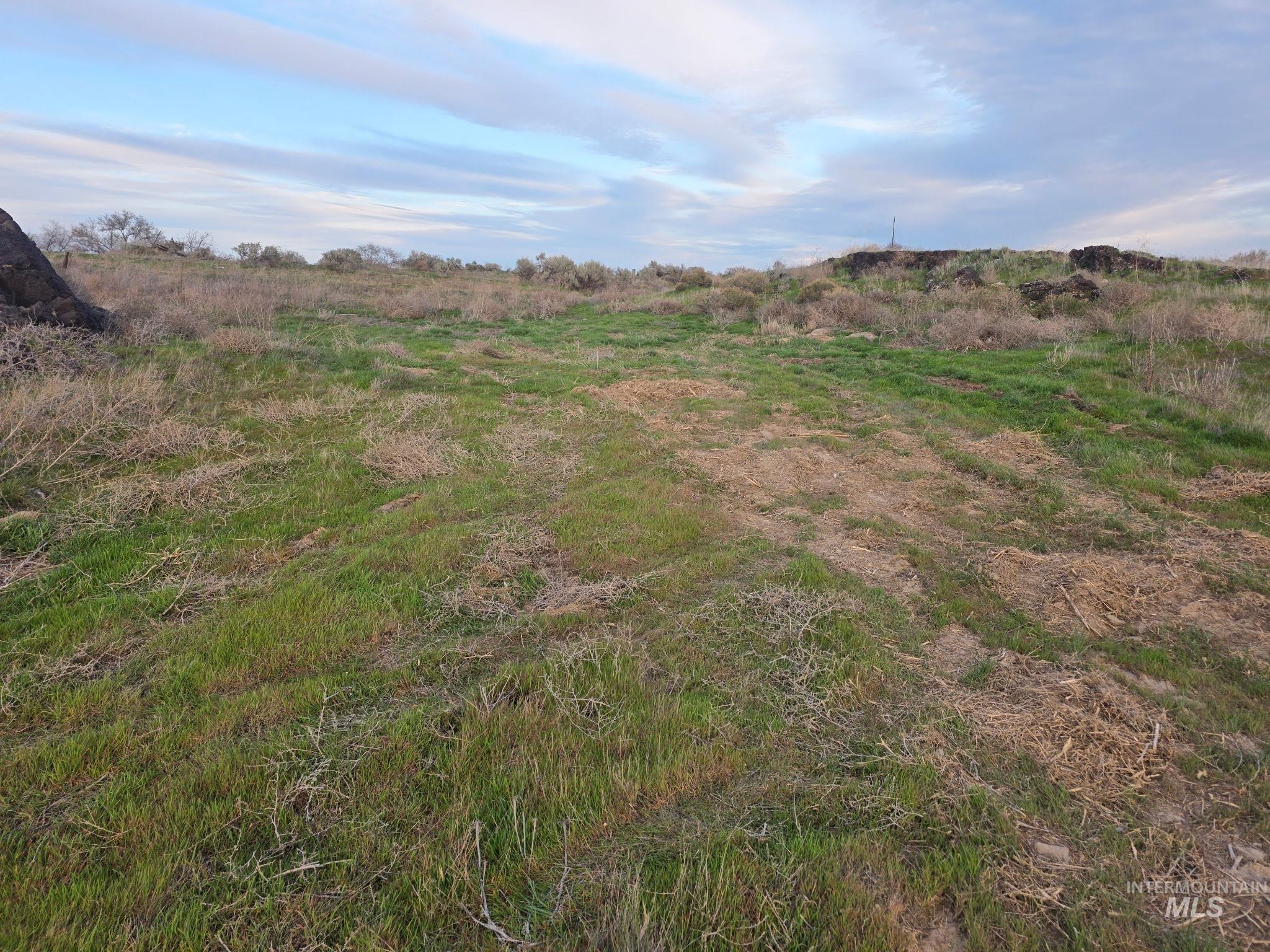 2910 S 1300 E, Hagerman, Idaho 83332-5884, 2 Bedrooms, 1 Bathroom, Residential For Sale, Price $245,000,MLS 98979017