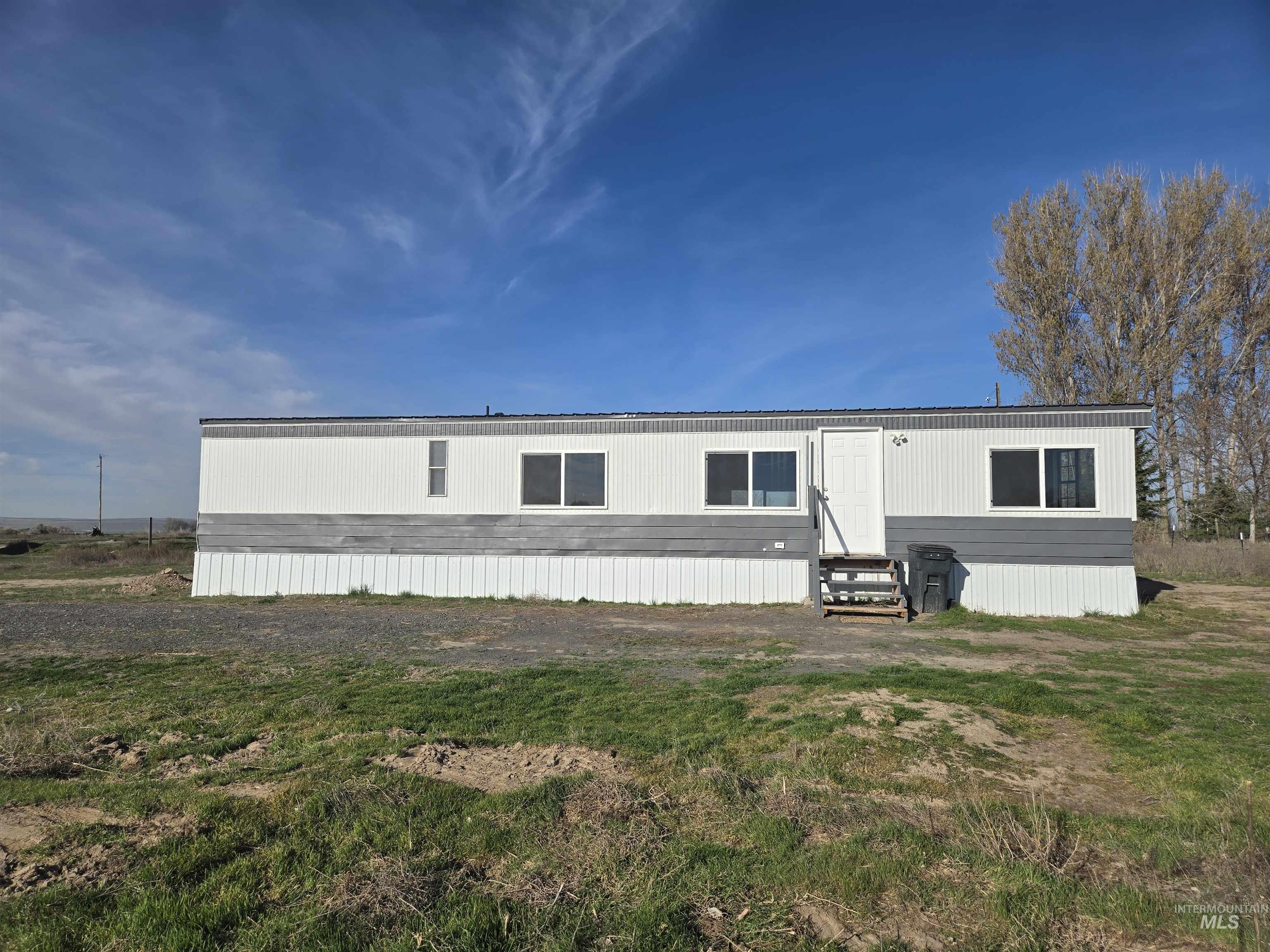 2910 S 1300 E, Hagerman, Idaho 83332-5884, 2 Bedrooms, 1 Bathroom, Residential For Sale, Price $245,000,MLS 98979017