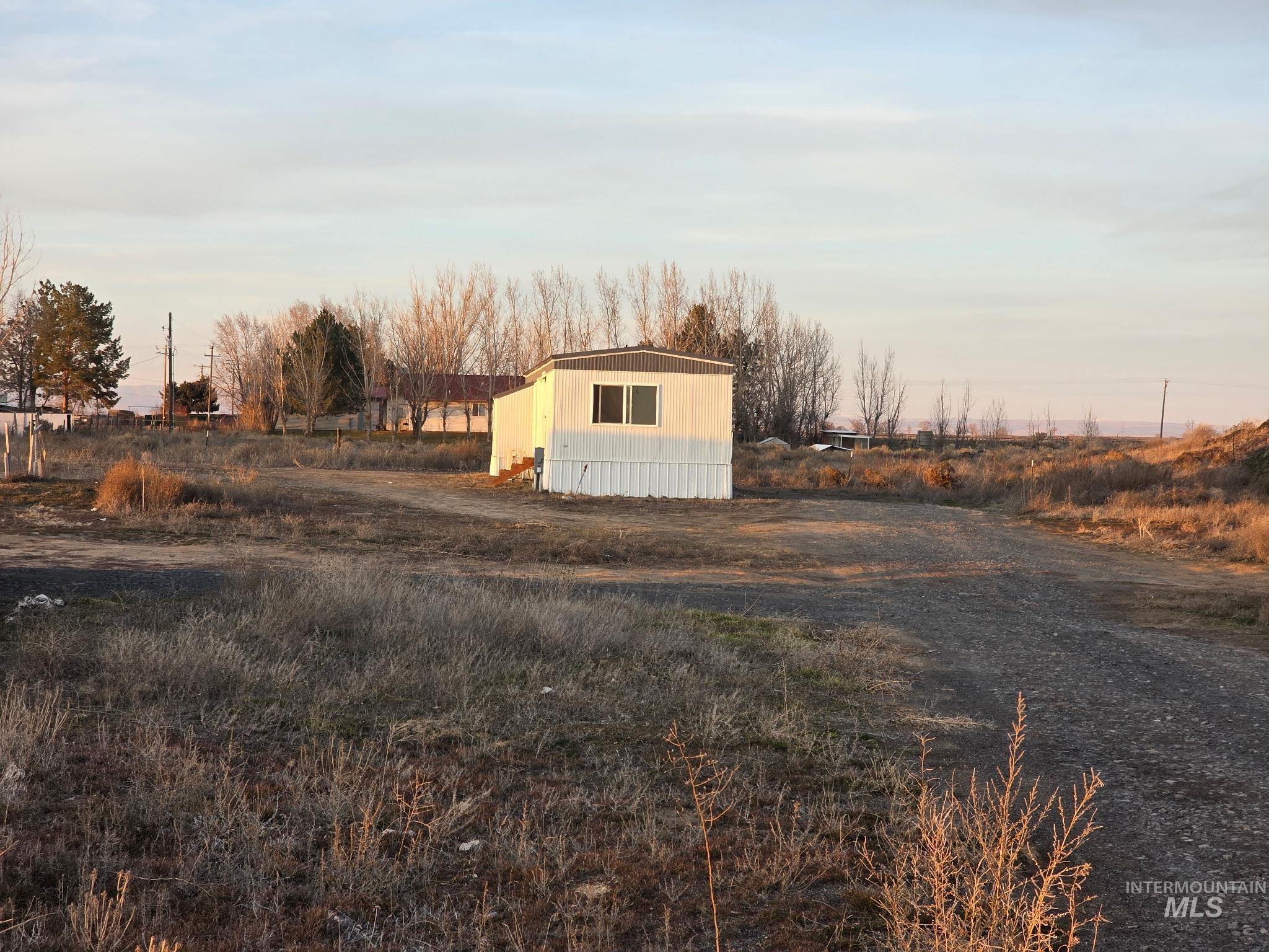 2910 S 1300 E, Hagerman, Idaho 83332-5884, 2 Bedrooms, 1 Bathroom, Residential For Sale, Price $245,000,MLS 98979017