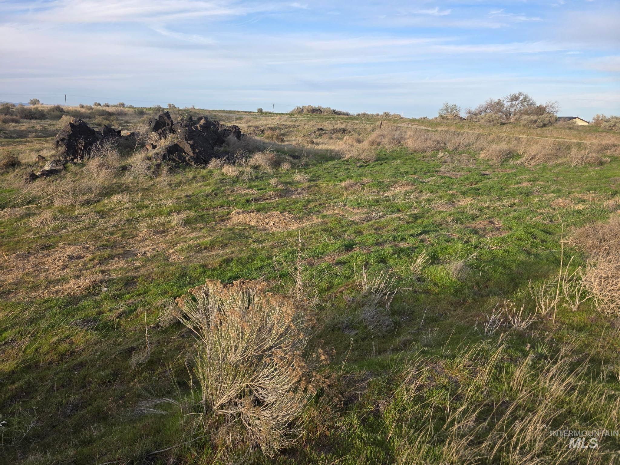 2910 S 1300 E, Hagerman, Idaho 83332-5884, 2 Bedrooms, 1 Bathroom, Residential For Sale, Price $245,000,MLS 98979017