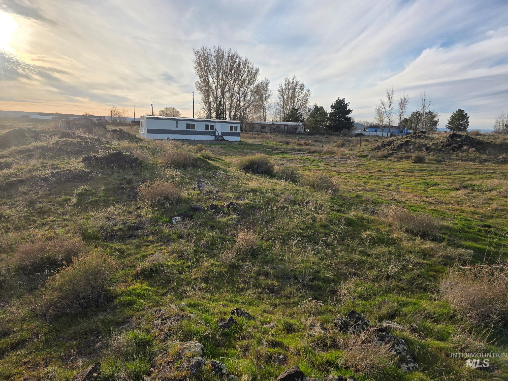 2910 S 1300 E, Hagerman, Idaho 83332-5884, 2 Bedrooms, 1 Bathroom, Residential For Sale, Price $245,000,MLS 98979017