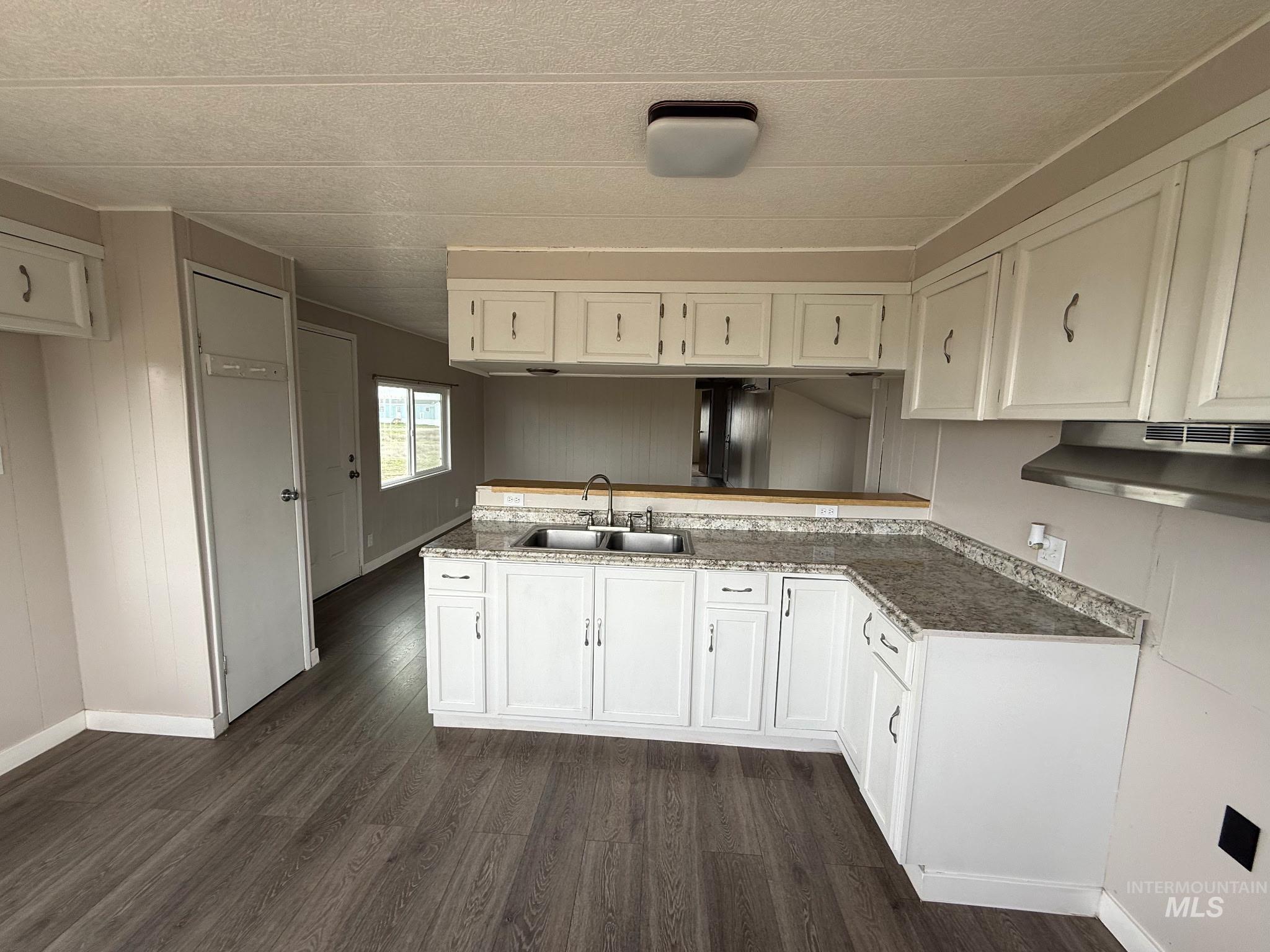 2910 S 1300 E, Hagerman, Idaho 83332-5884, 2 Bedrooms, 1 Bathroom, Residential For Sale, Price $245,000,MLS 98979017