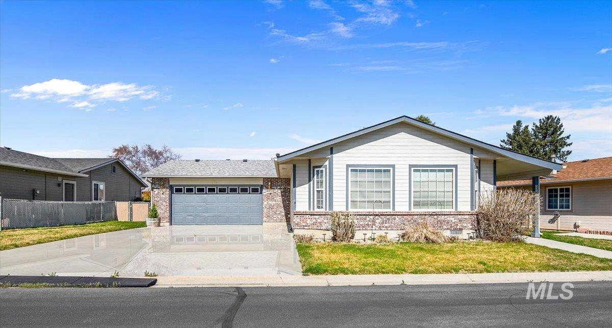 1100 Burnett Drive, Nampa, Idaho 83651, 2 Bedrooms, 2 Bathrooms, Residential For Sale, Price $270,000,MLS 98979019