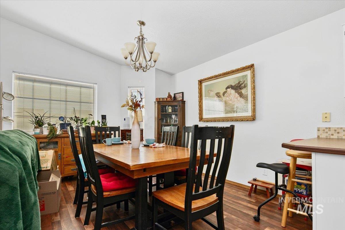 1100 Burnett Drive, Nampa, Idaho 83651, 2 Bedrooms, 2 Bathrooms, Residential For Sale, Price $270,000,MLS 98979019