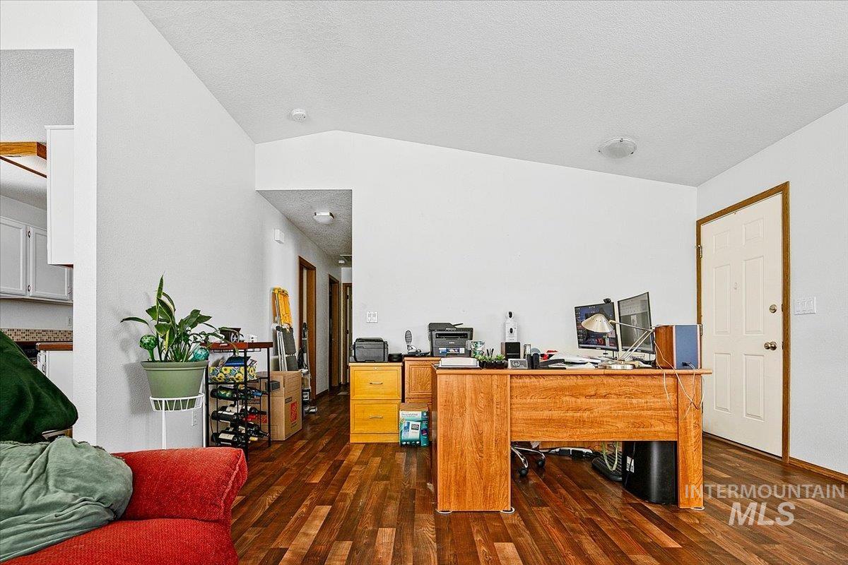 1100 Burnett Drive, Nampa, Idaho 83651, 2 Bedrooms, 2 Bathrooms, Residential For Sale, Price $270,000,MLS 98979019