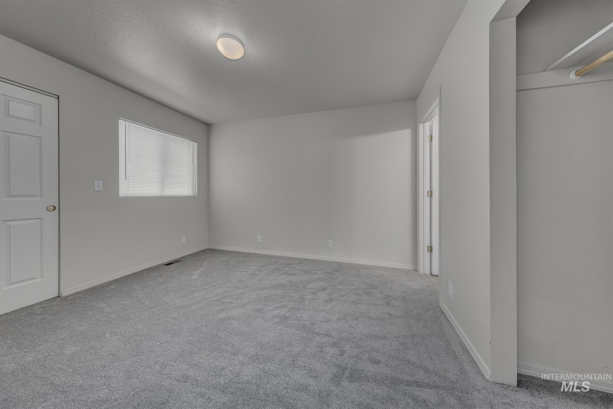 426 S Utah, Fruitland, Idaho 83619, 2 Bedrooms, 2 Bathrooms, Residential Income For Sale, Price $449,000,MLS 98979021