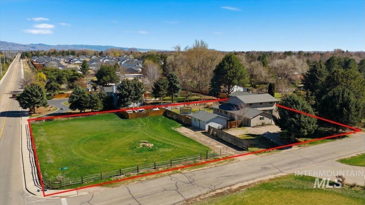 3060 S Black Hills Dr, Boise, Idaho 83709, 4 Bedrooms, 2.5 Bathrooms, Residential For Sale, Price $750,000,MLS 98979025