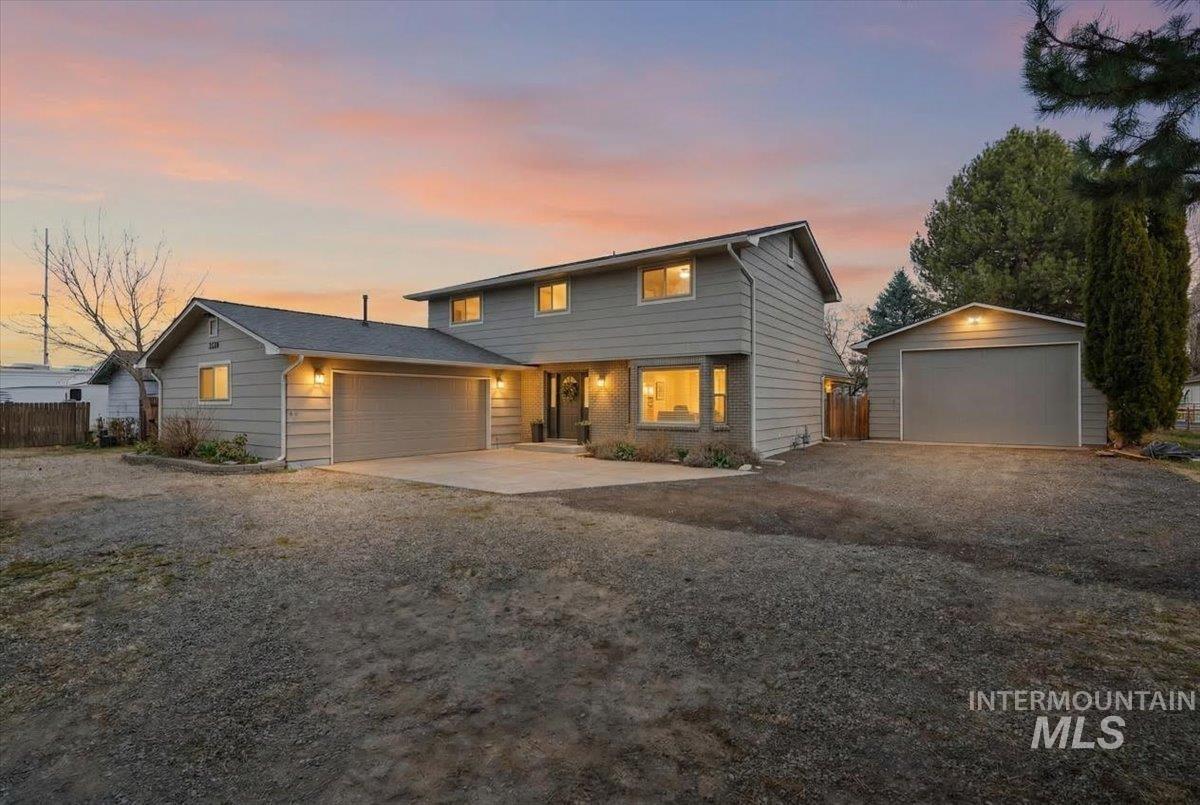 3060 S Black Hills Dr, Boise, Idaho 83709, 4 Bedrooms, 2.5 Bathrooms, Residential For Sale, Price $750,000,MLS 98979025