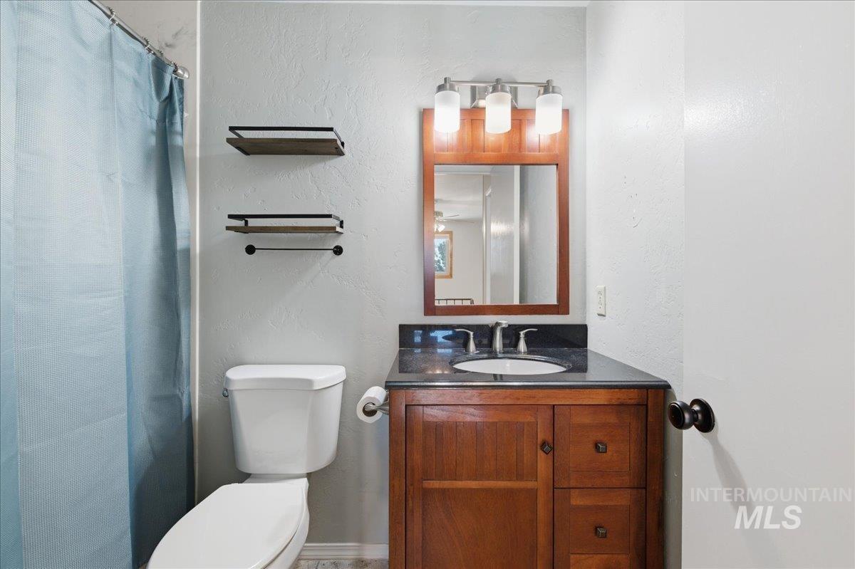 3060 S Black Hills Dr, Boise, Idaho 83709, 4 Bedrooms, 2.5 Bathrooms, Residential For Sale, Price $750,000,MLS 98979025