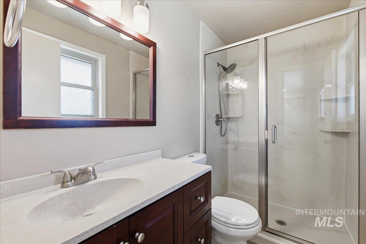 3060 S Black Hills Dr, Boise, Idaho 83709, 4 Bedrooms, 2.5 Bathrooms, Residential For Sale, Price $750,000,MLS 98979025